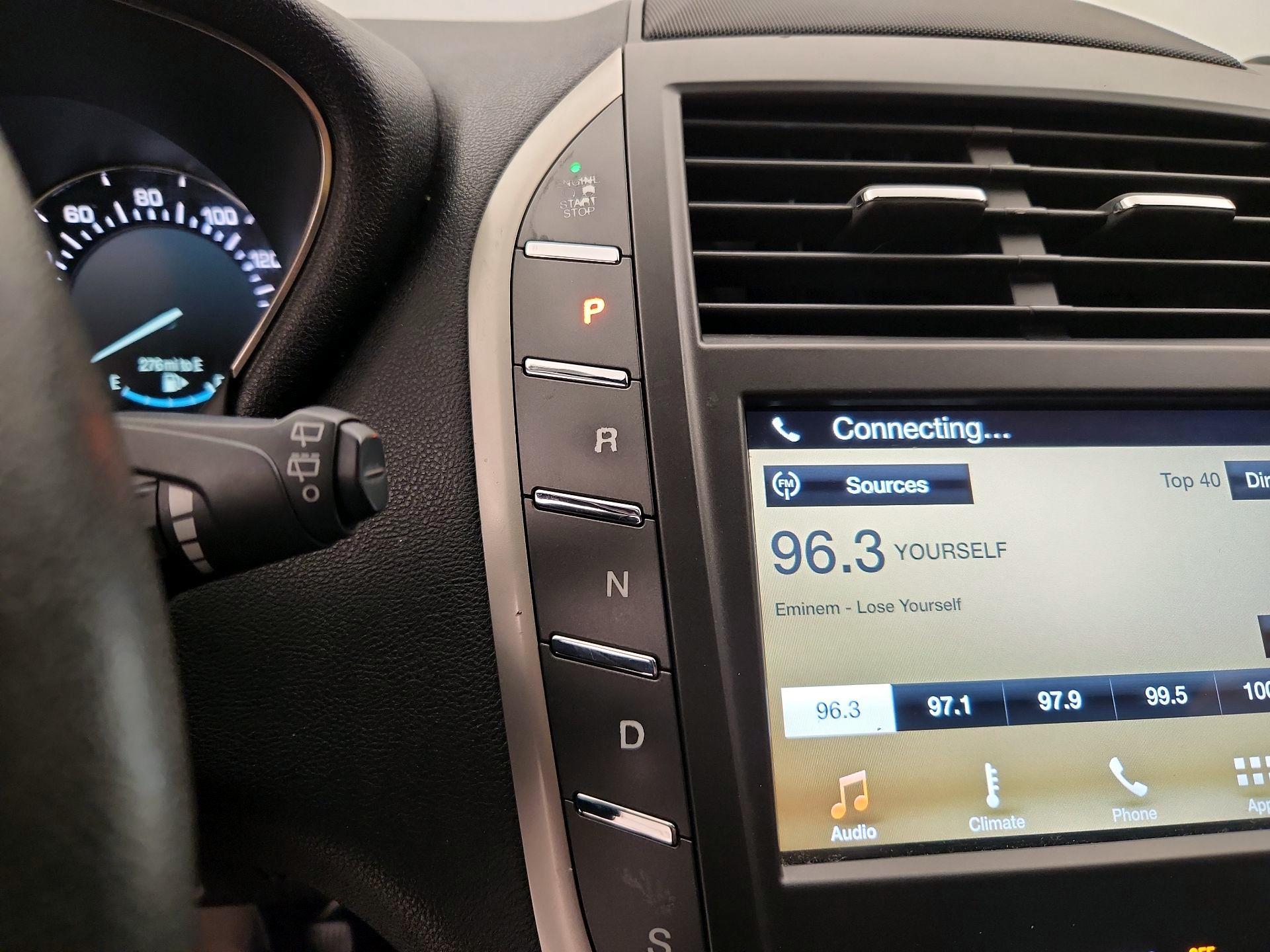 Thumbnail: 2016 Lincoln MKC - 17
