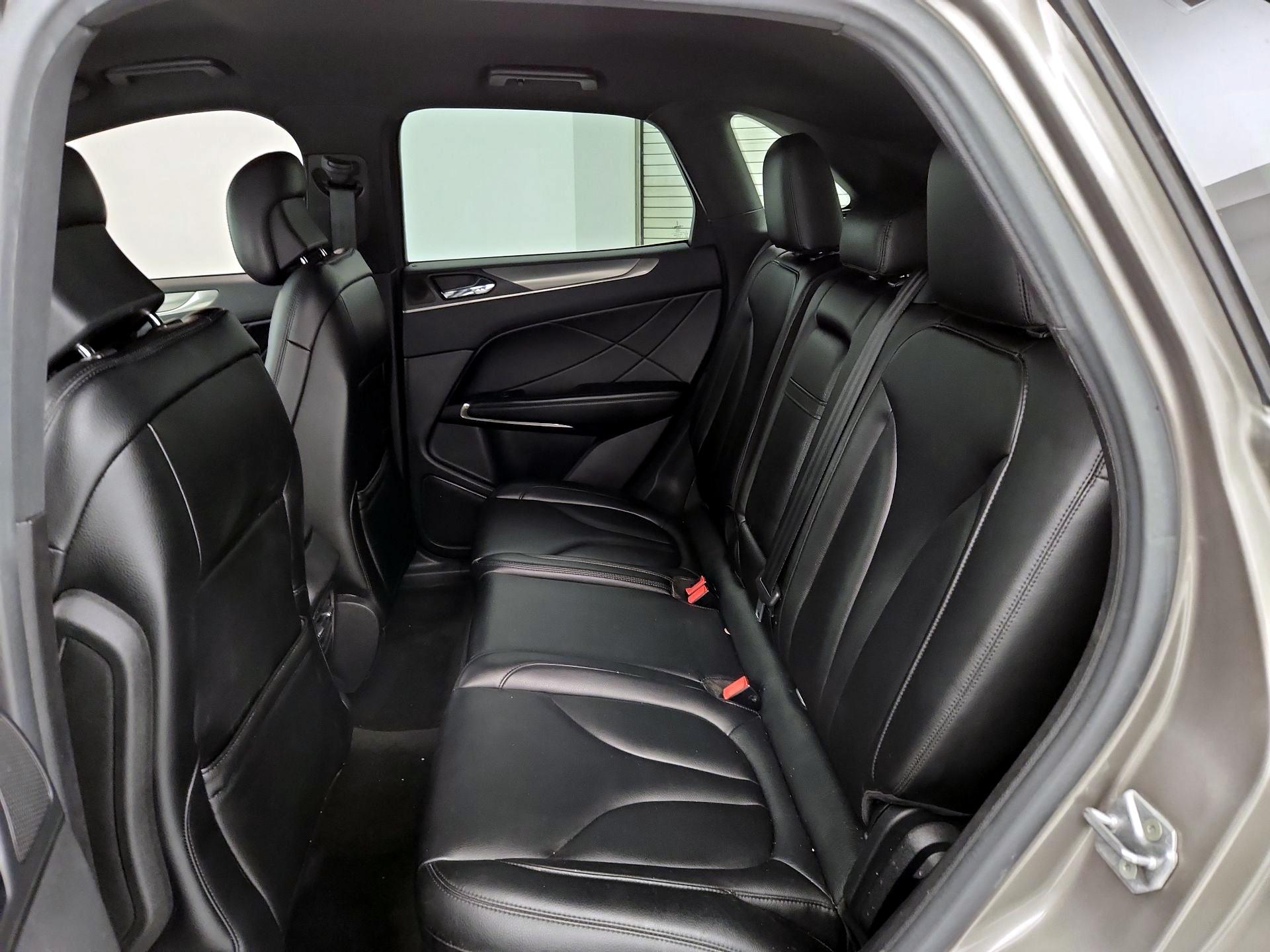 Thumbnail: 2016 Lincoln MKC - 19
