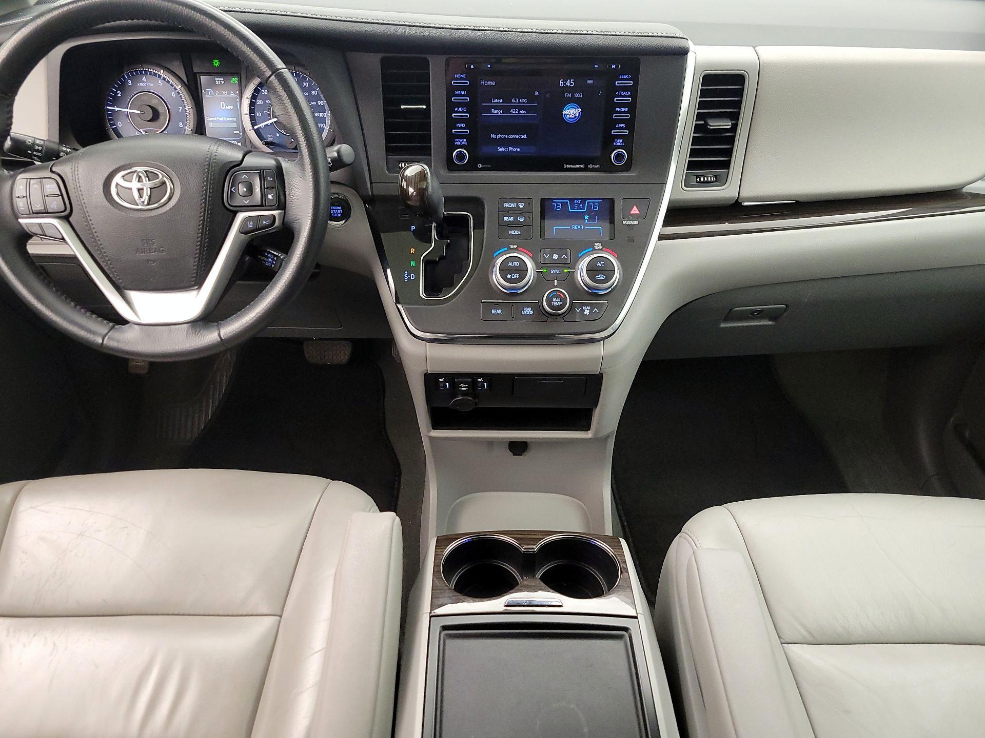 Thumbnail: 2018 Toyota Sienna - 9