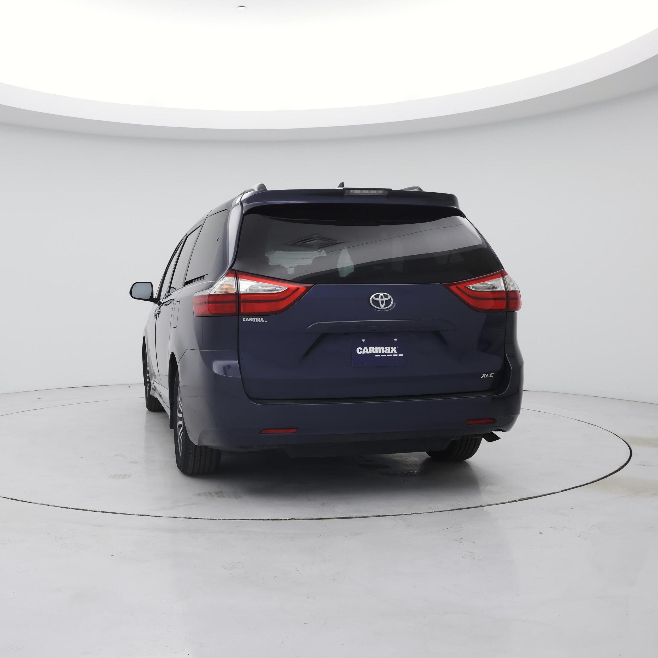 Thumbnail: 2018 Toyota Sienna - 6