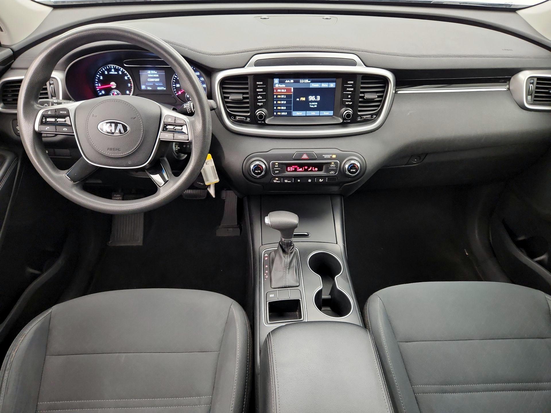 Thumbnail: 2019 Kia Sorento - 9