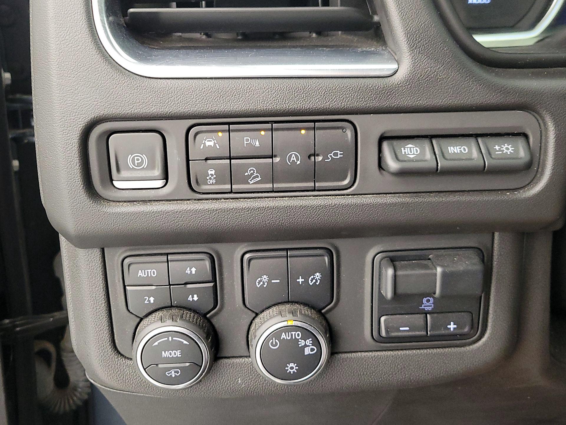 Thumbnail: 2021 Chevrolet Suburban - 13