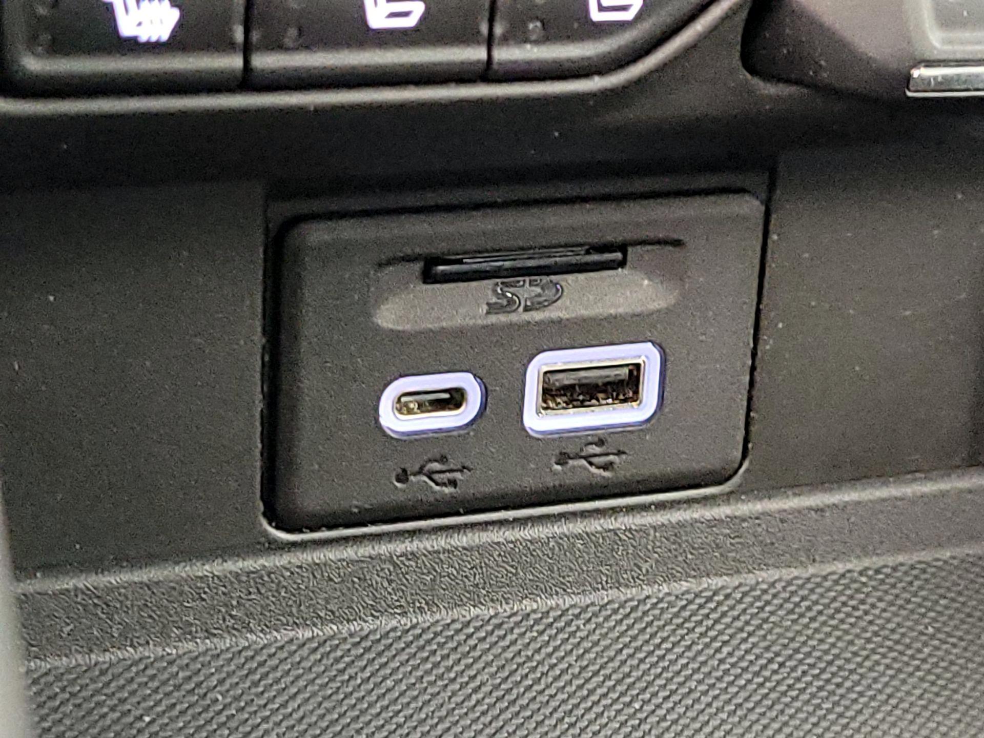 Thumbnail: 2021 Chevrolet Suburban - 18