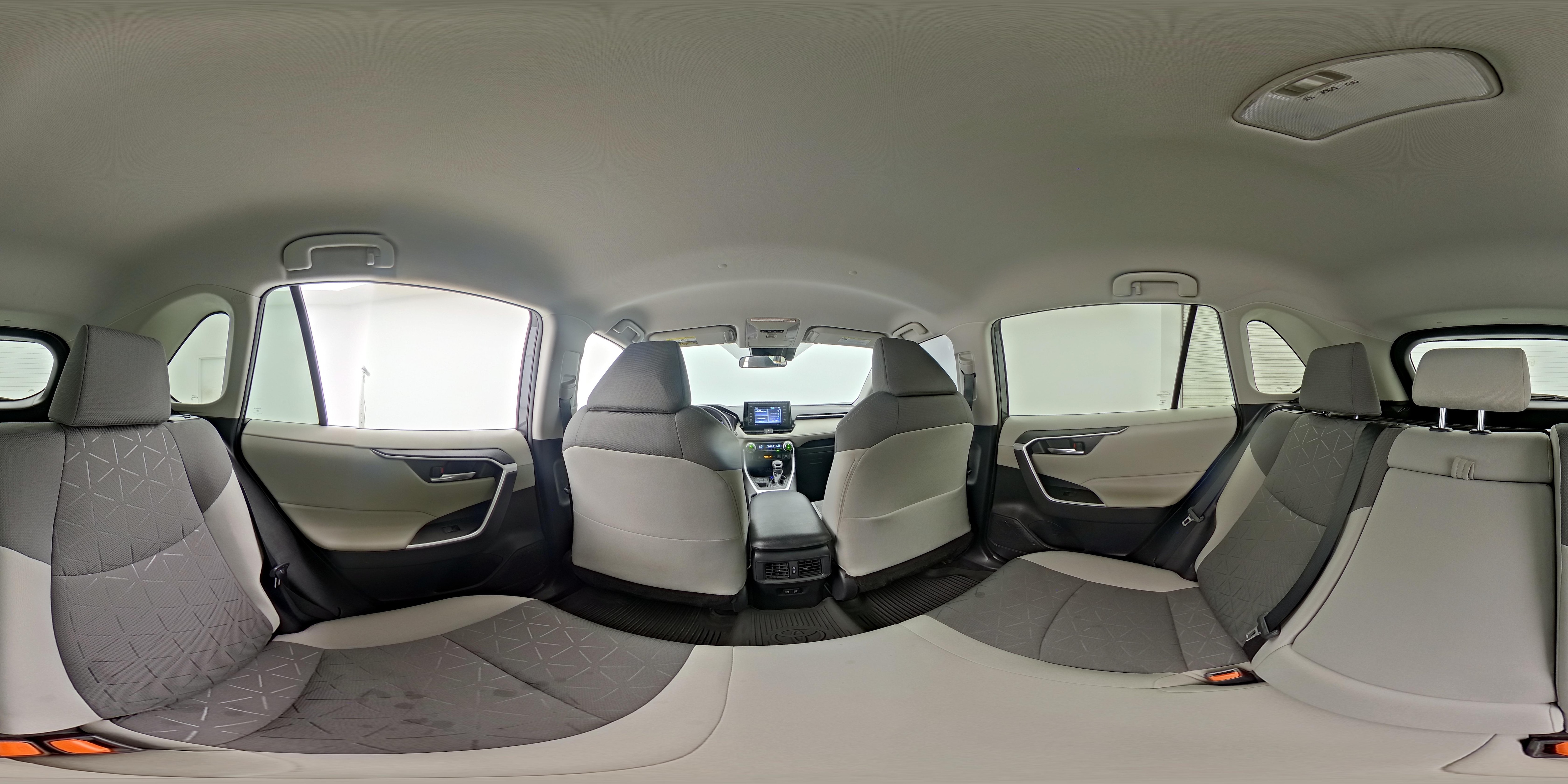 2021 Toyota RAV4 XLE - Photo 25