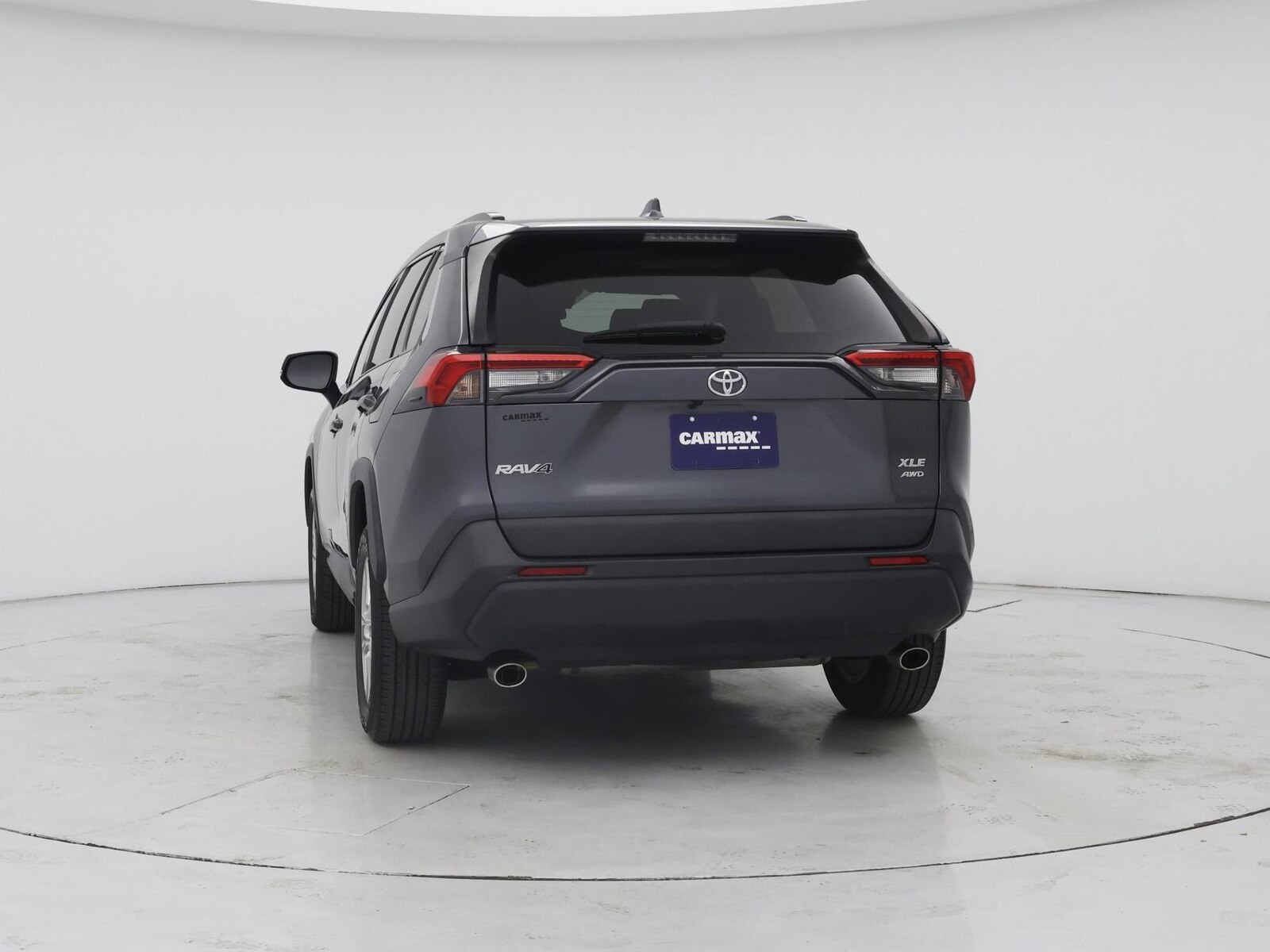 2021 Toyota RAV4 XLE - Photo 7