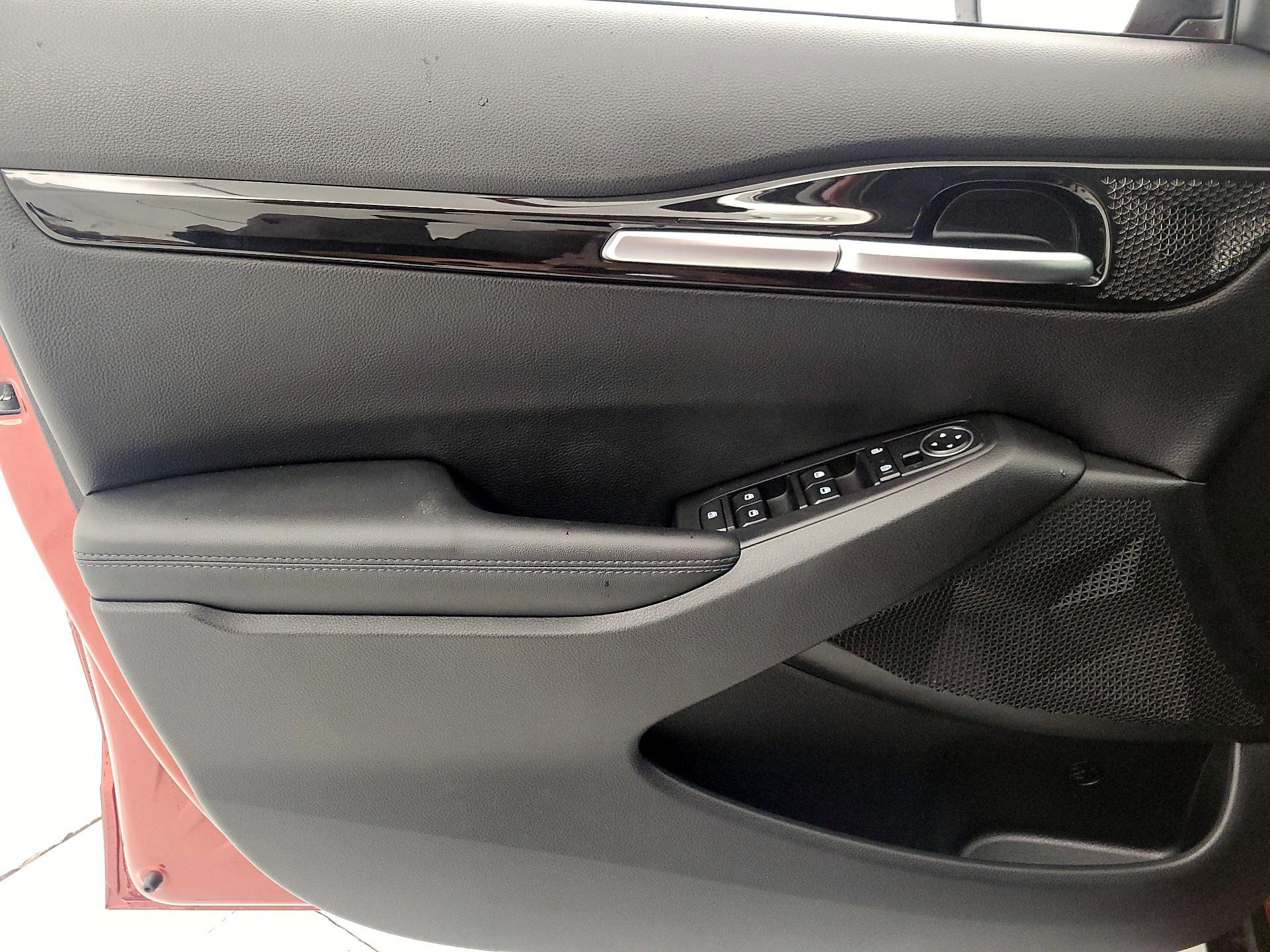 Thumbnail: 2023 Kia Seltos - 12