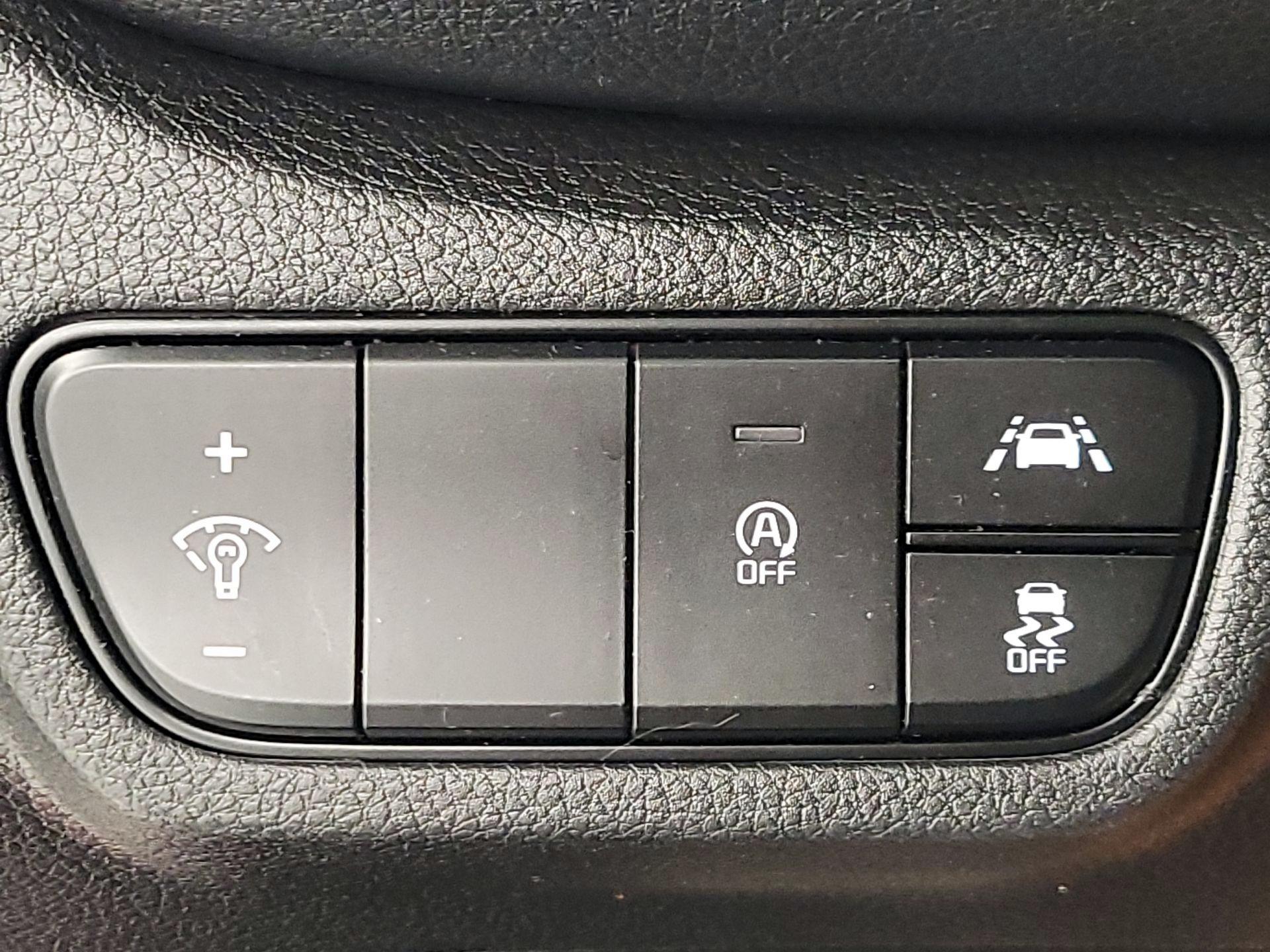 Thumbnail: 2023 Kia Seltos - 13