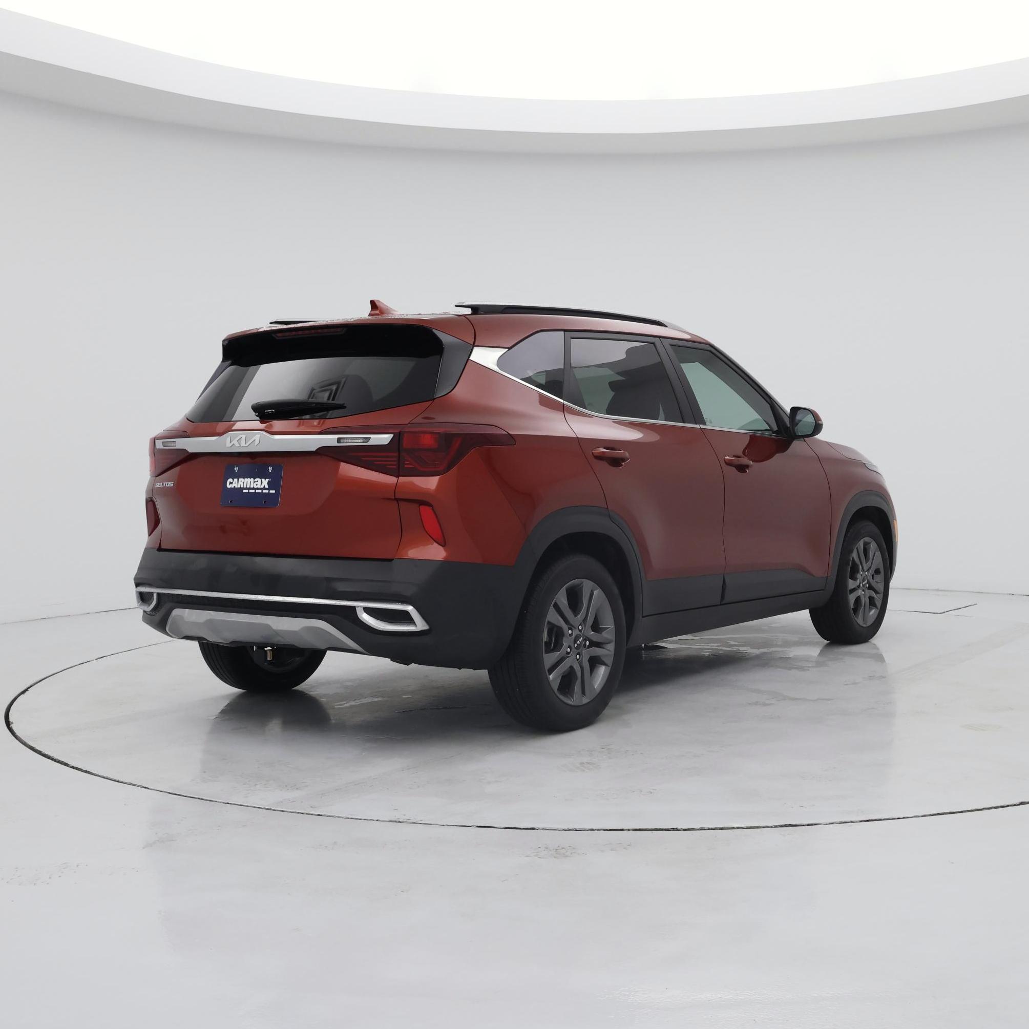 Thumbnail: 2023 Kia Seltos - 8