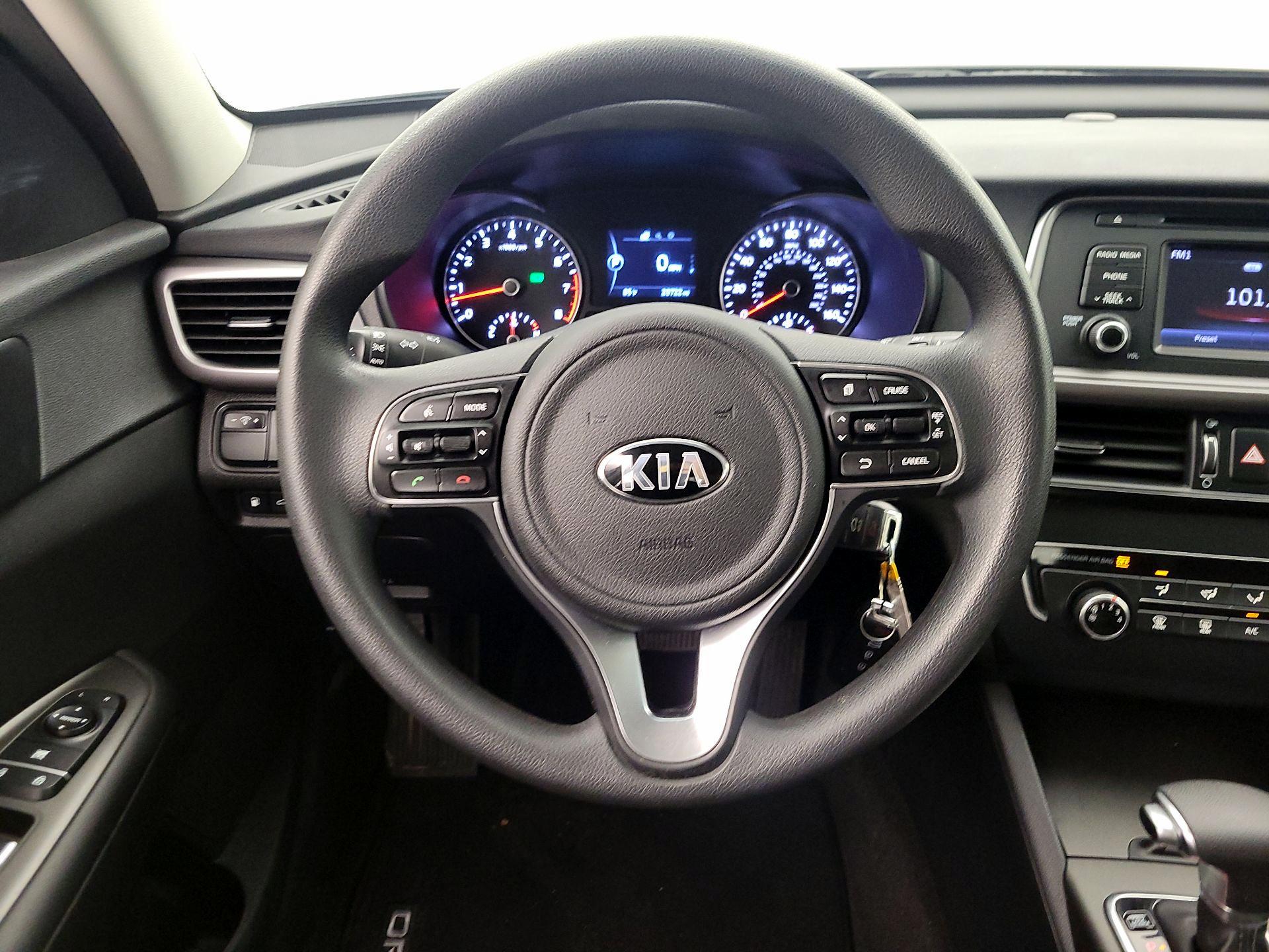 Thumbnail: 2016 Kia Optima - 10