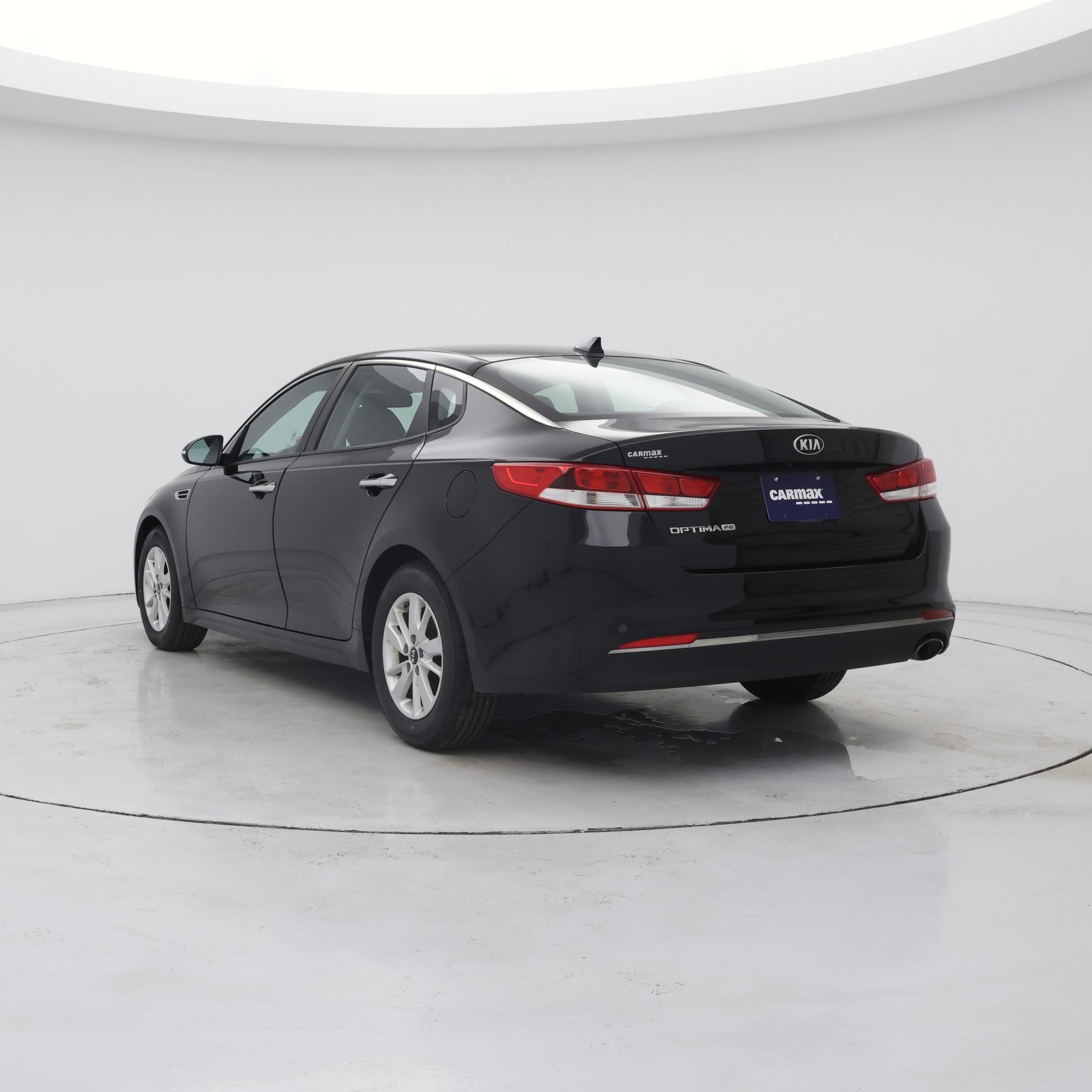 Thumbnail: 2016 Kia Optima - 2