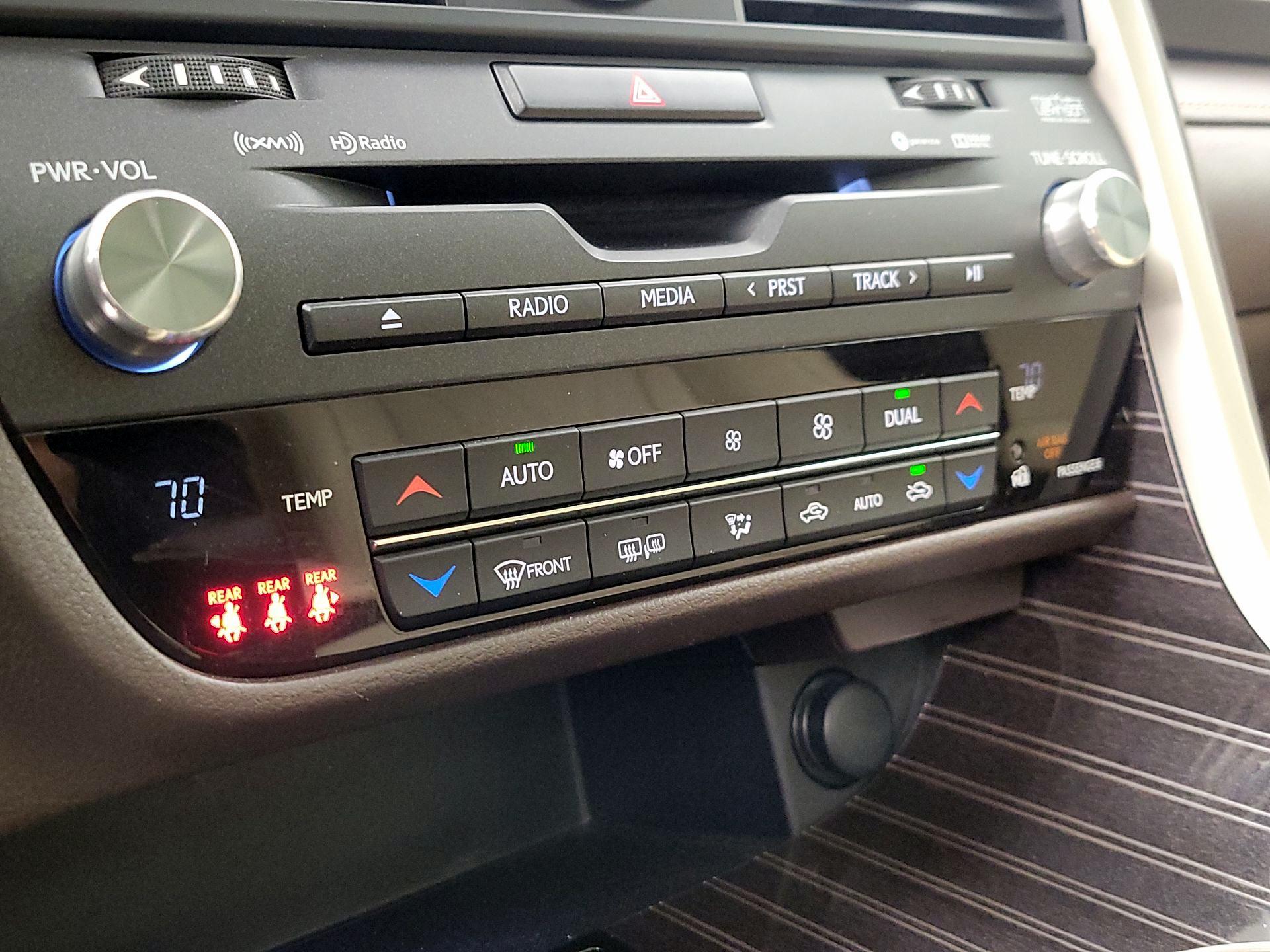 Thumbnail: 2018 Lexus RX - 17