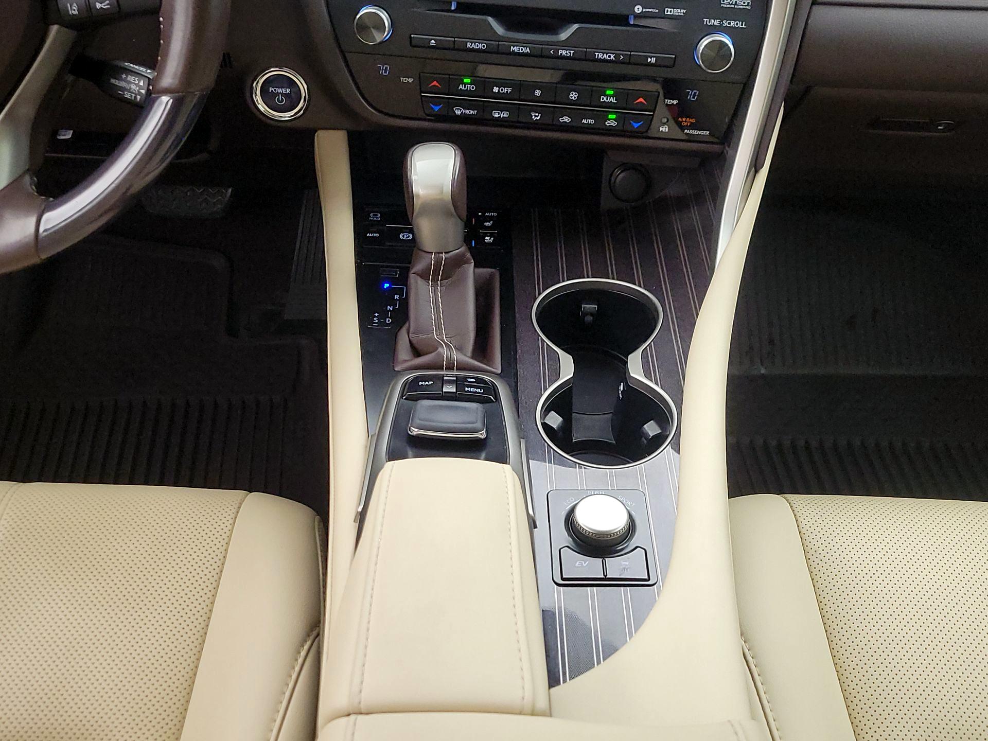 Thumbnail: 2018 Lexus RX - 18