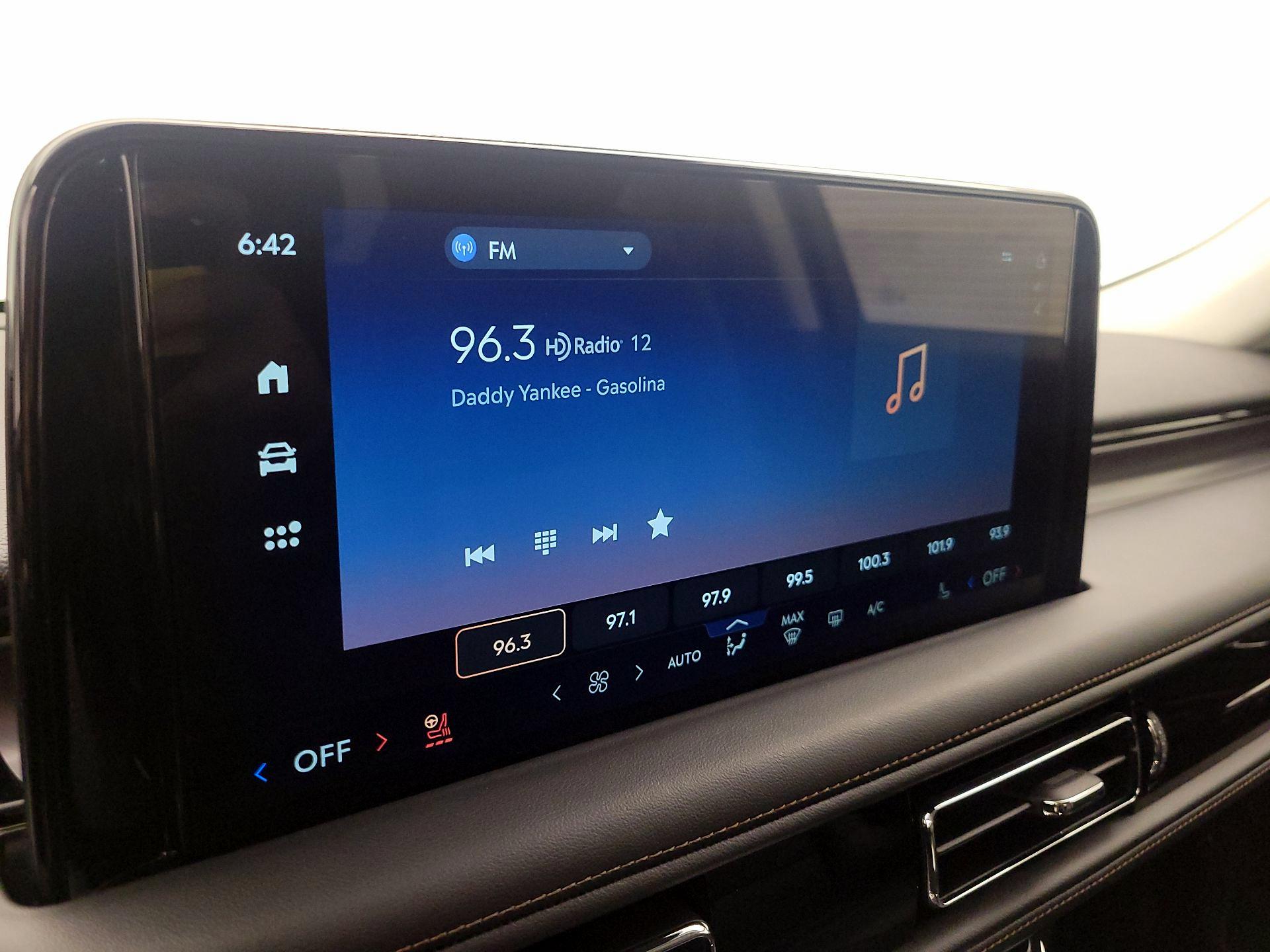 Thumbnail: 2025 Lincoln Aviator - 16