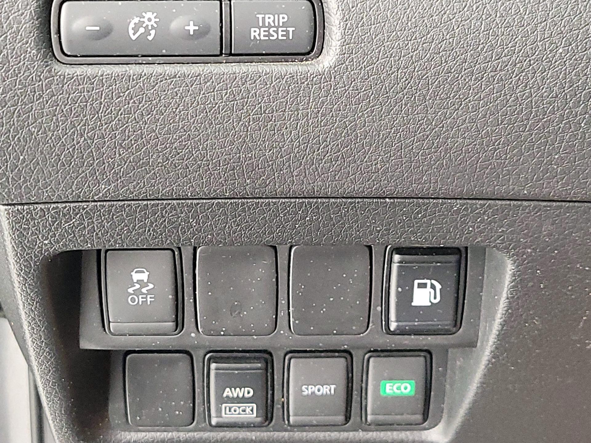 Thumbnail: 2018 Nissan Rogue - 13