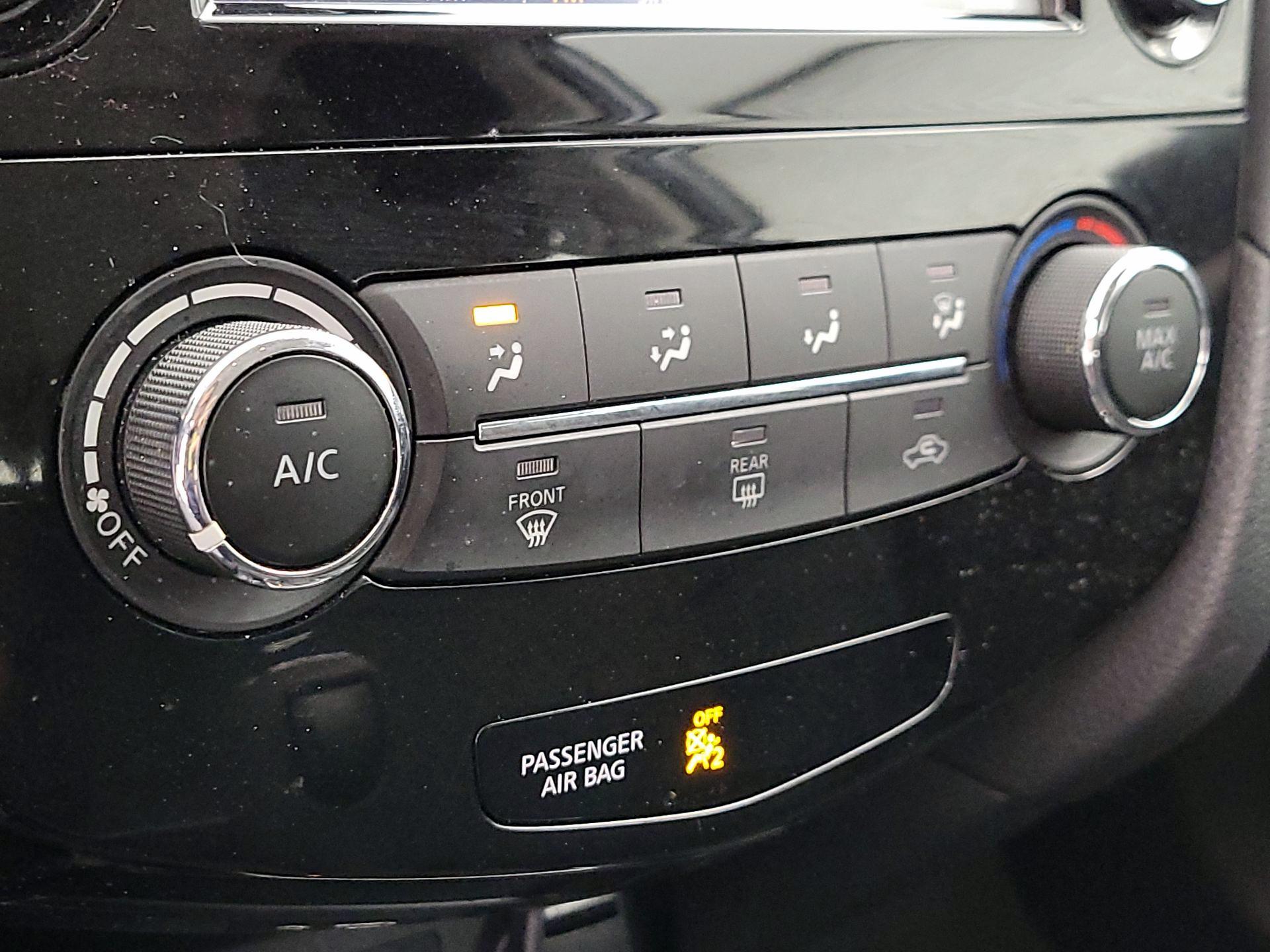 Thumbnail: 2018 Nissan Rogue - 16