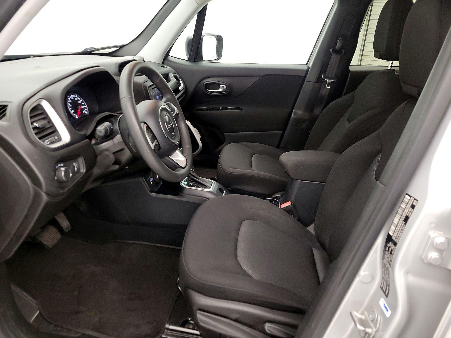 Thumbnail: 2019 Jeep Renegade - 11