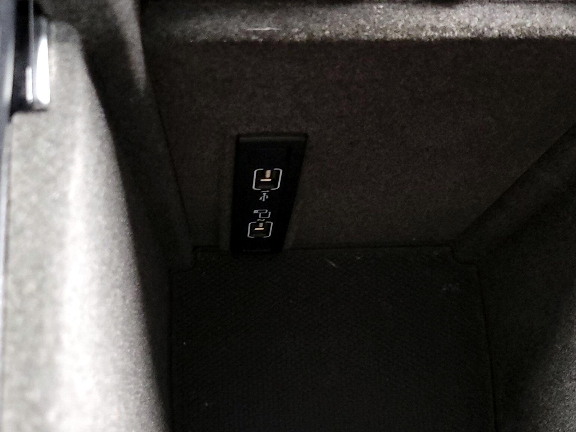 Thumbnail: 2019 Mercedes-Benz GLE - 19