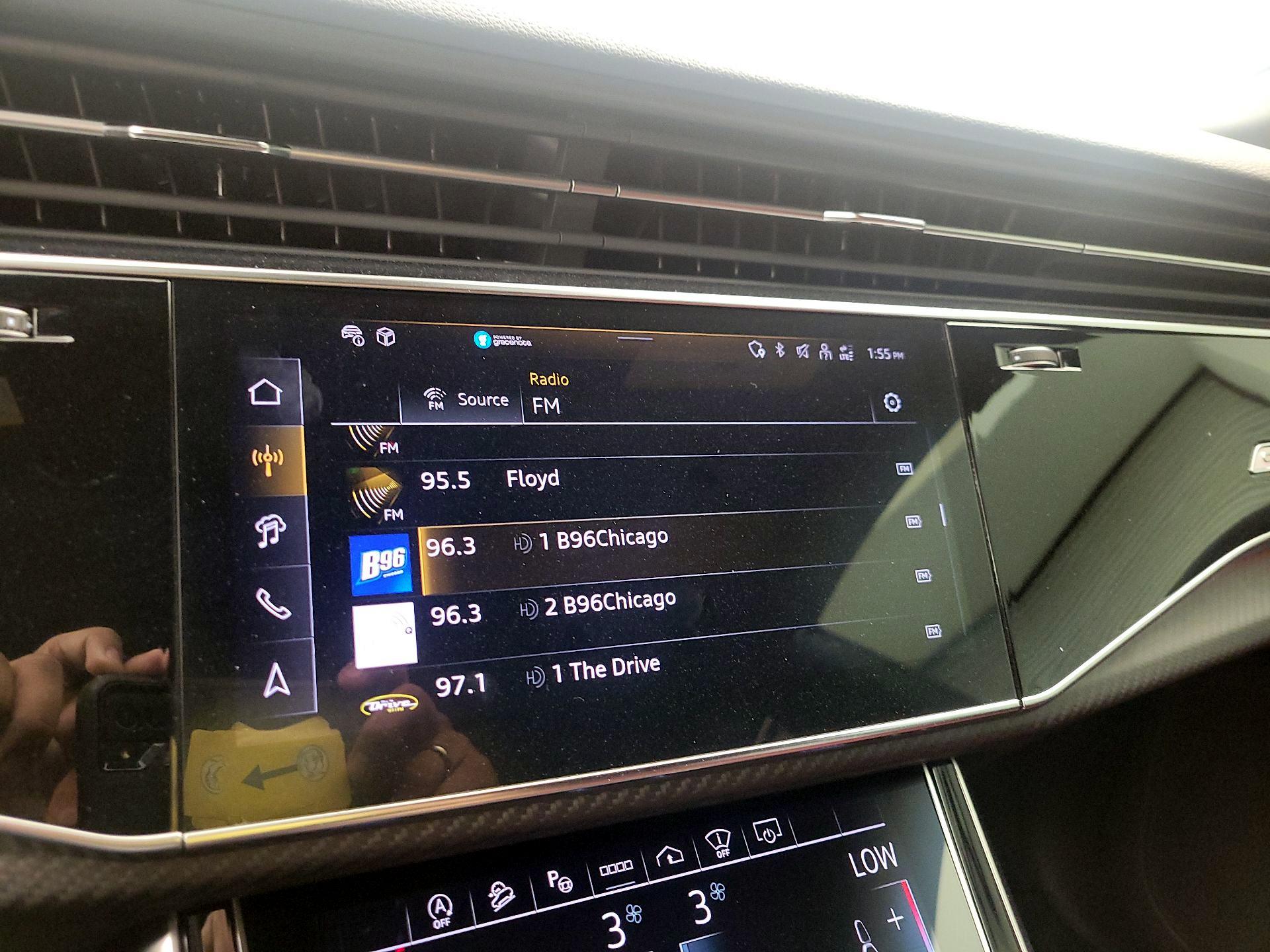 Thumbnail: 2024 Audi SQ8 - 16