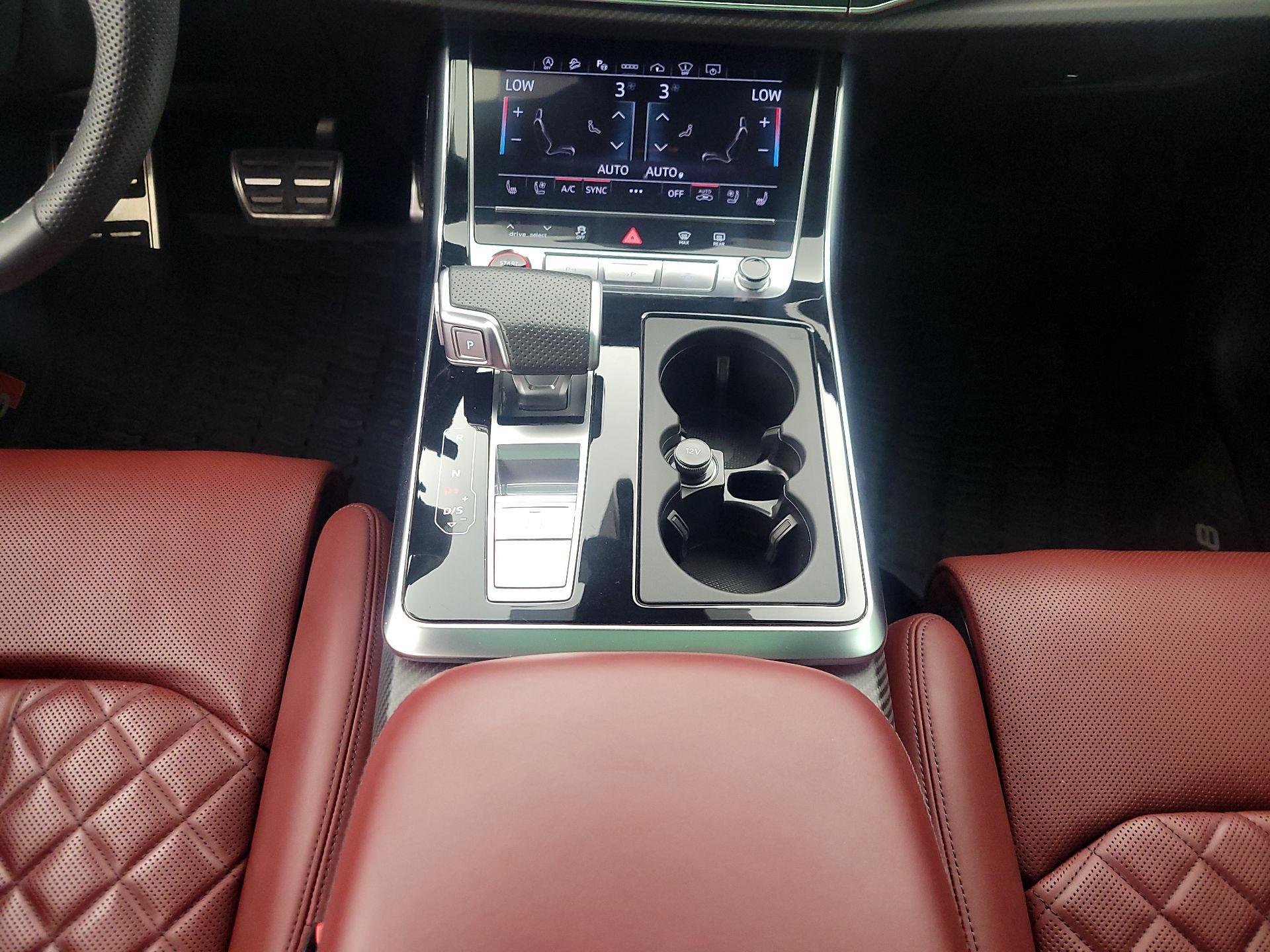 Thumbnail: 2024 Audi SQ8 - 18