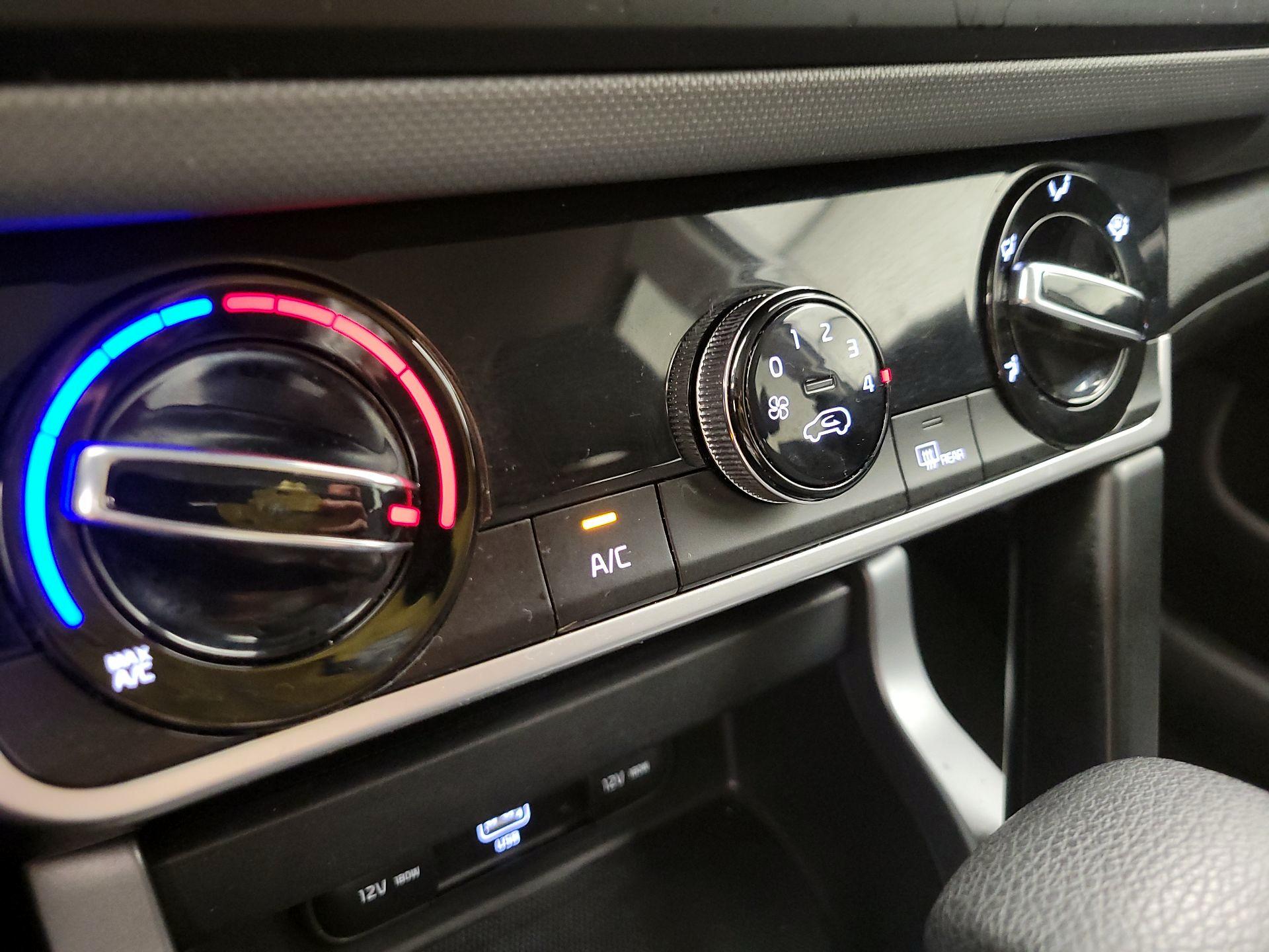 Thumbnail: 2023 Kia Seltos - 16