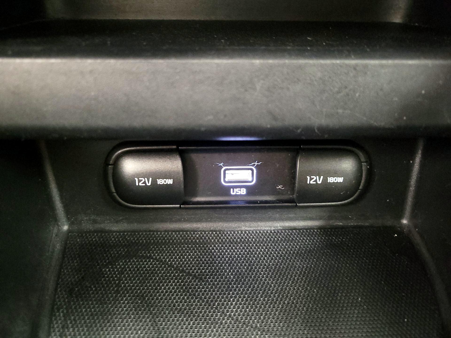 Thumbnail: 2023 Kia Seltos - 18