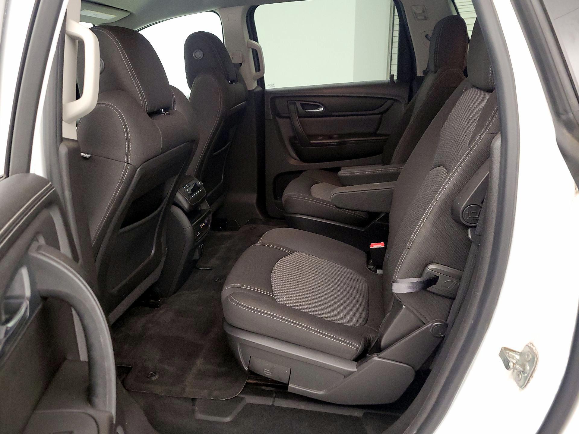 Thumbnail: 2016 Chevrolet Traverse - 19