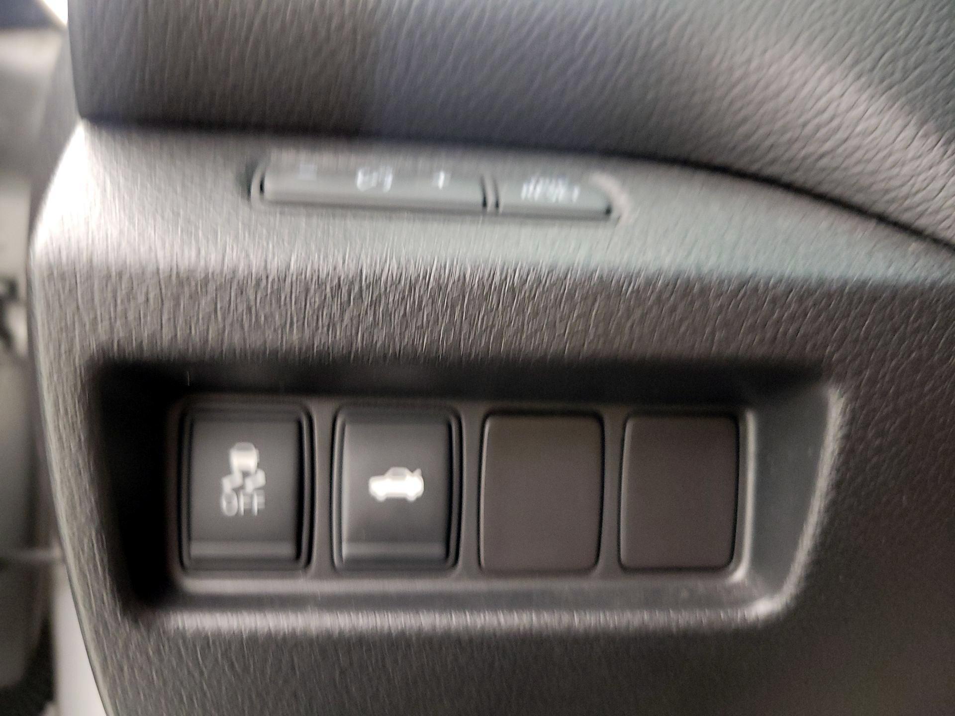 Thumbnail: 2015 Nissan Altima - 13