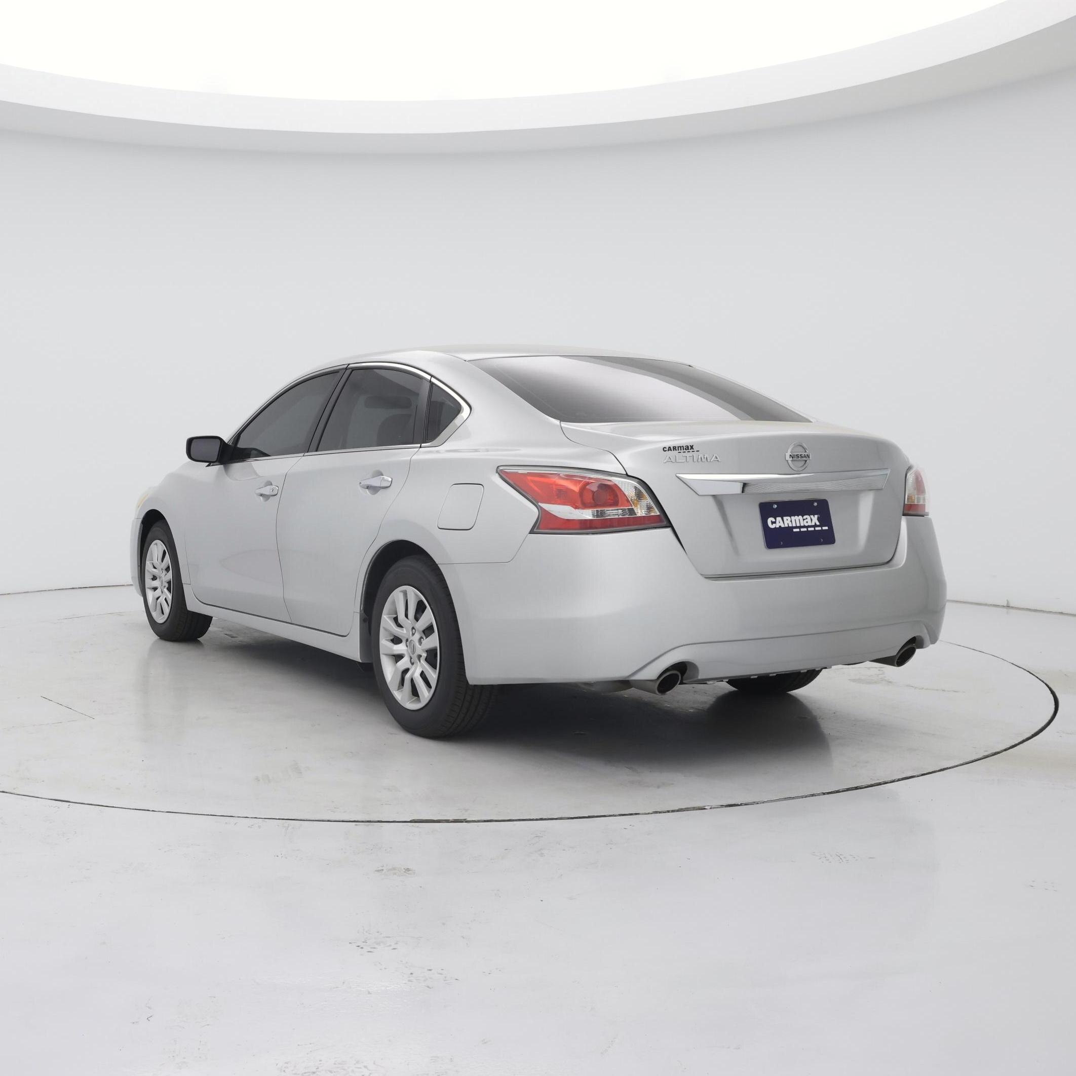 Thumbnail: 2015 Nissan Altima - 2