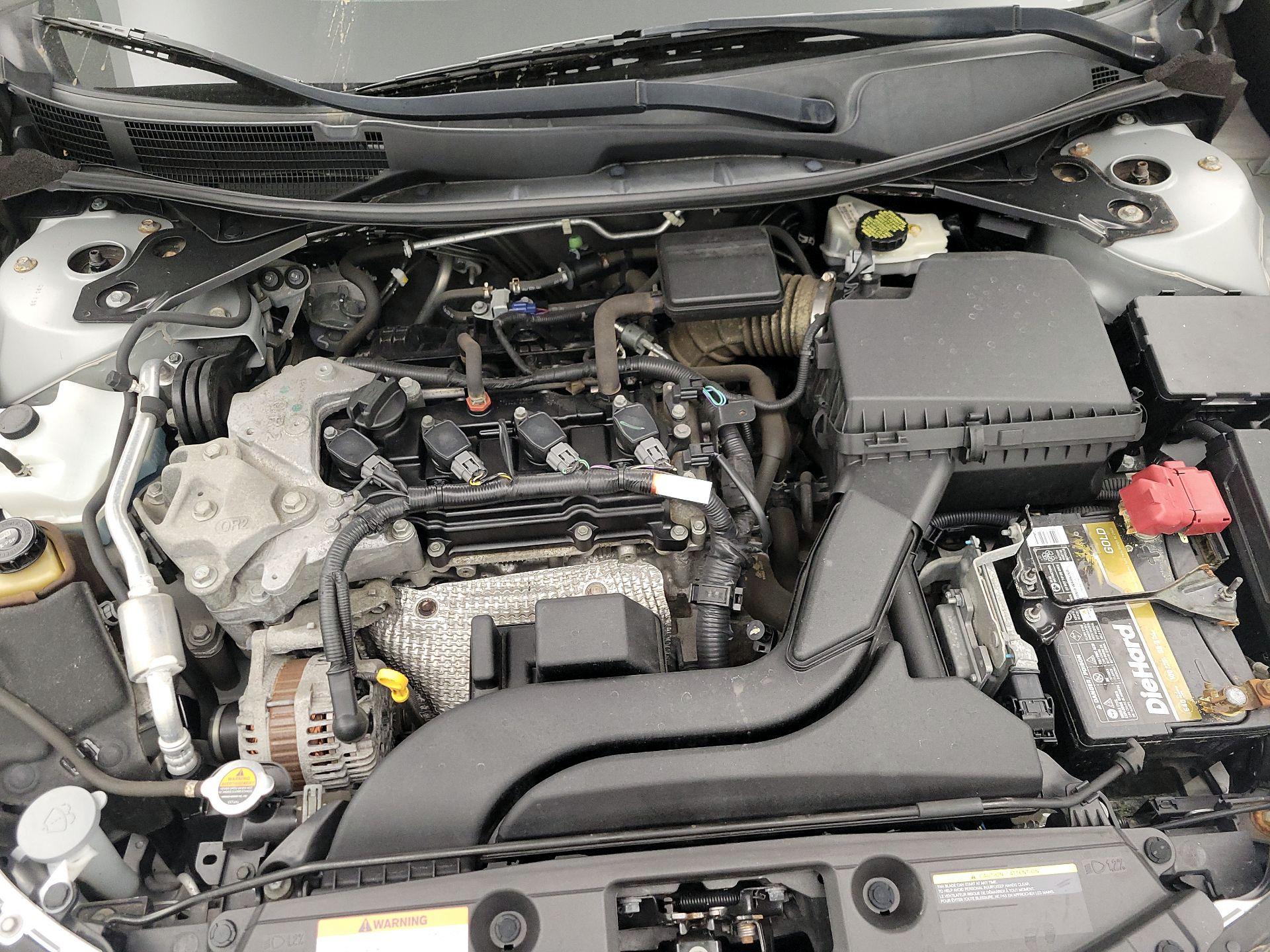 Thumbnail: 2015 Nissan Altima - 20