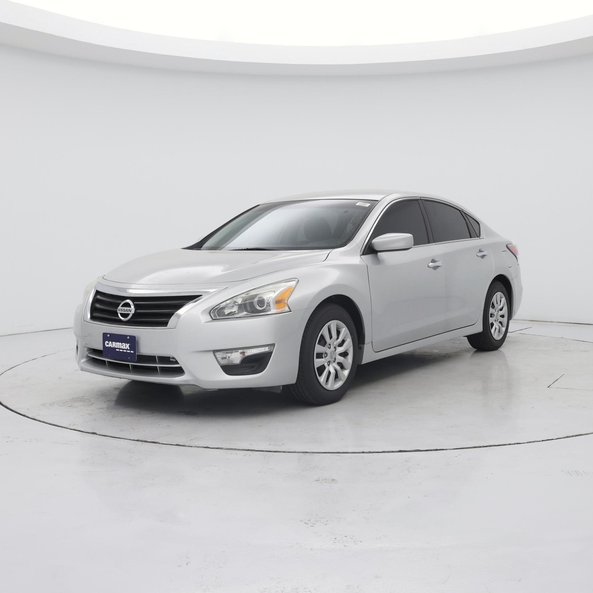 Thumbnail: 2015 Nissan Altima - 4