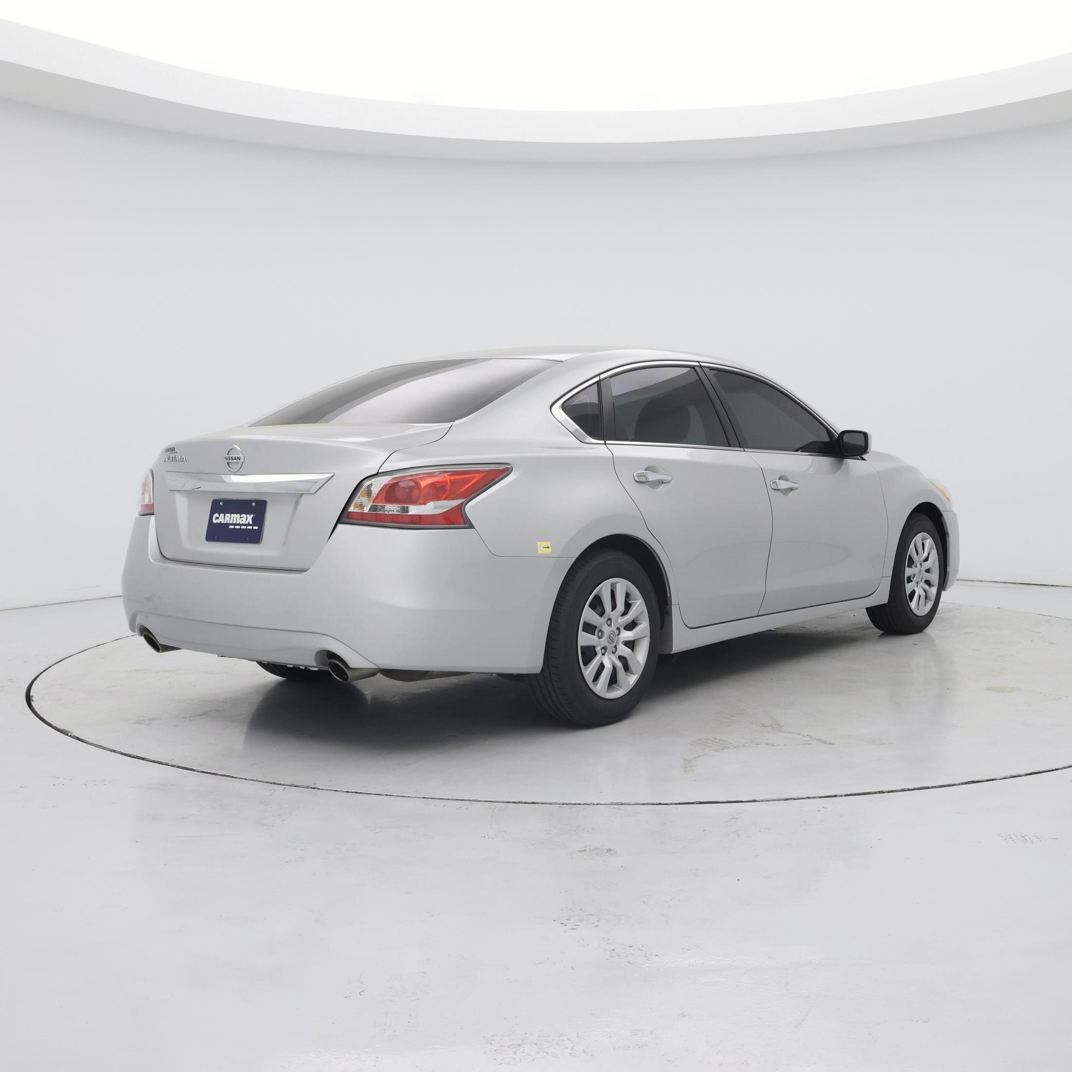 Thumbnail: 2015 Nissan Altima - 8