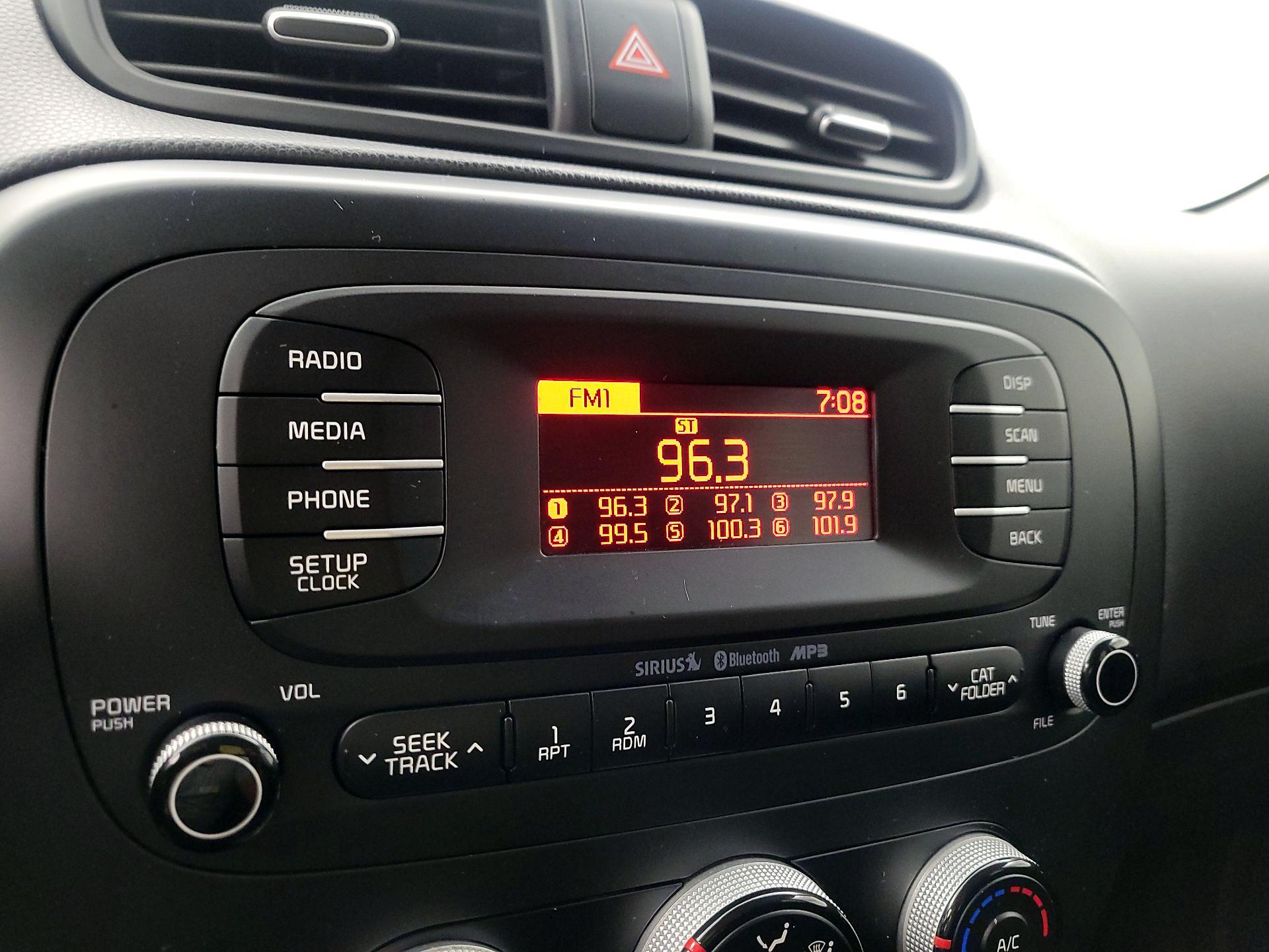 Thumbnail: 2015 Kia Soul - 14