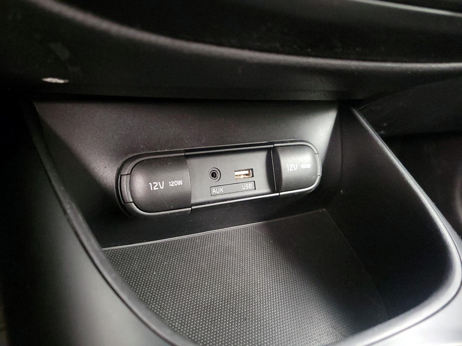 Thumbnail: 2015 Kia Soul - 17