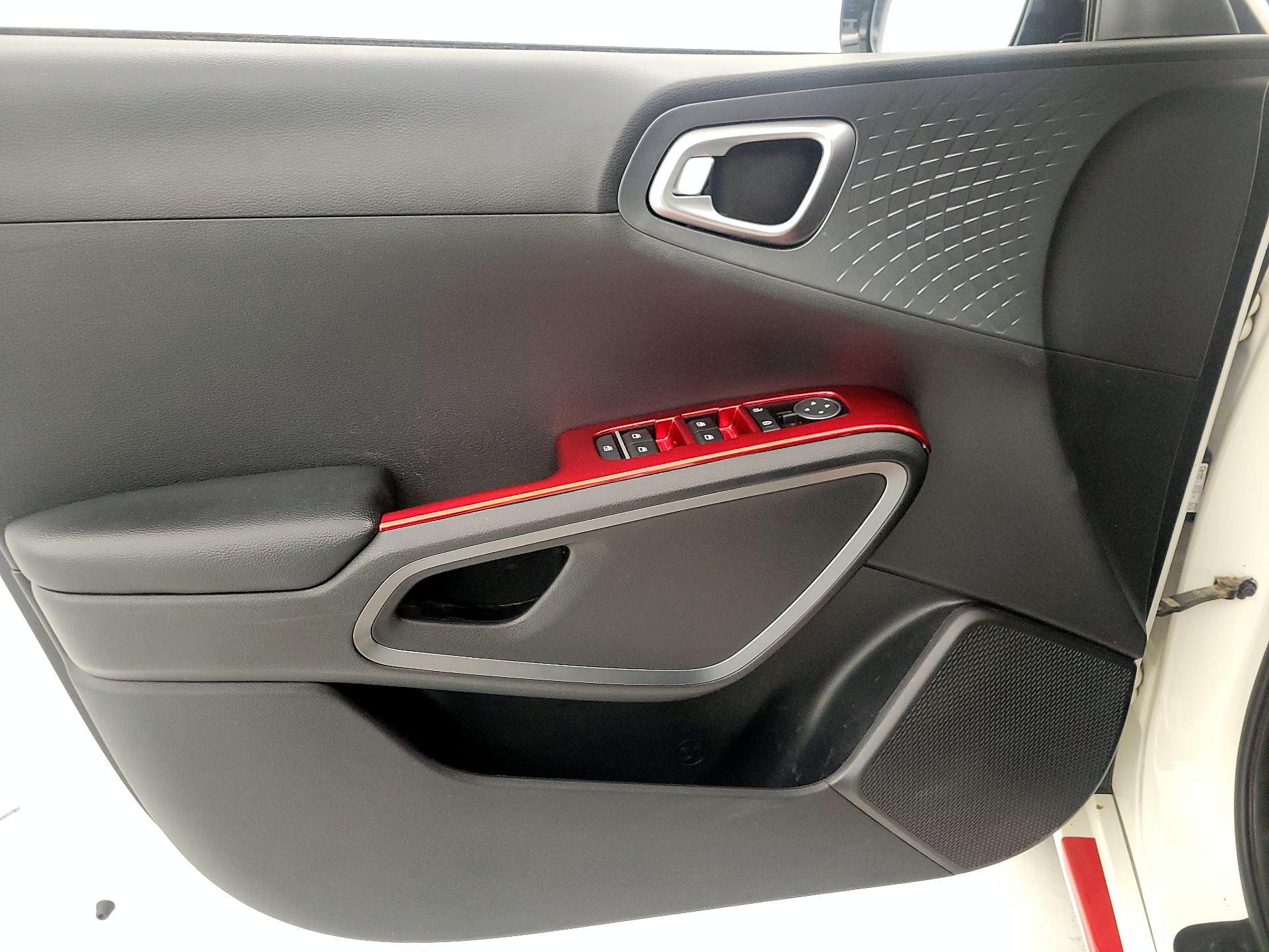 Thumbnail: 2020 Kia Soul - 12