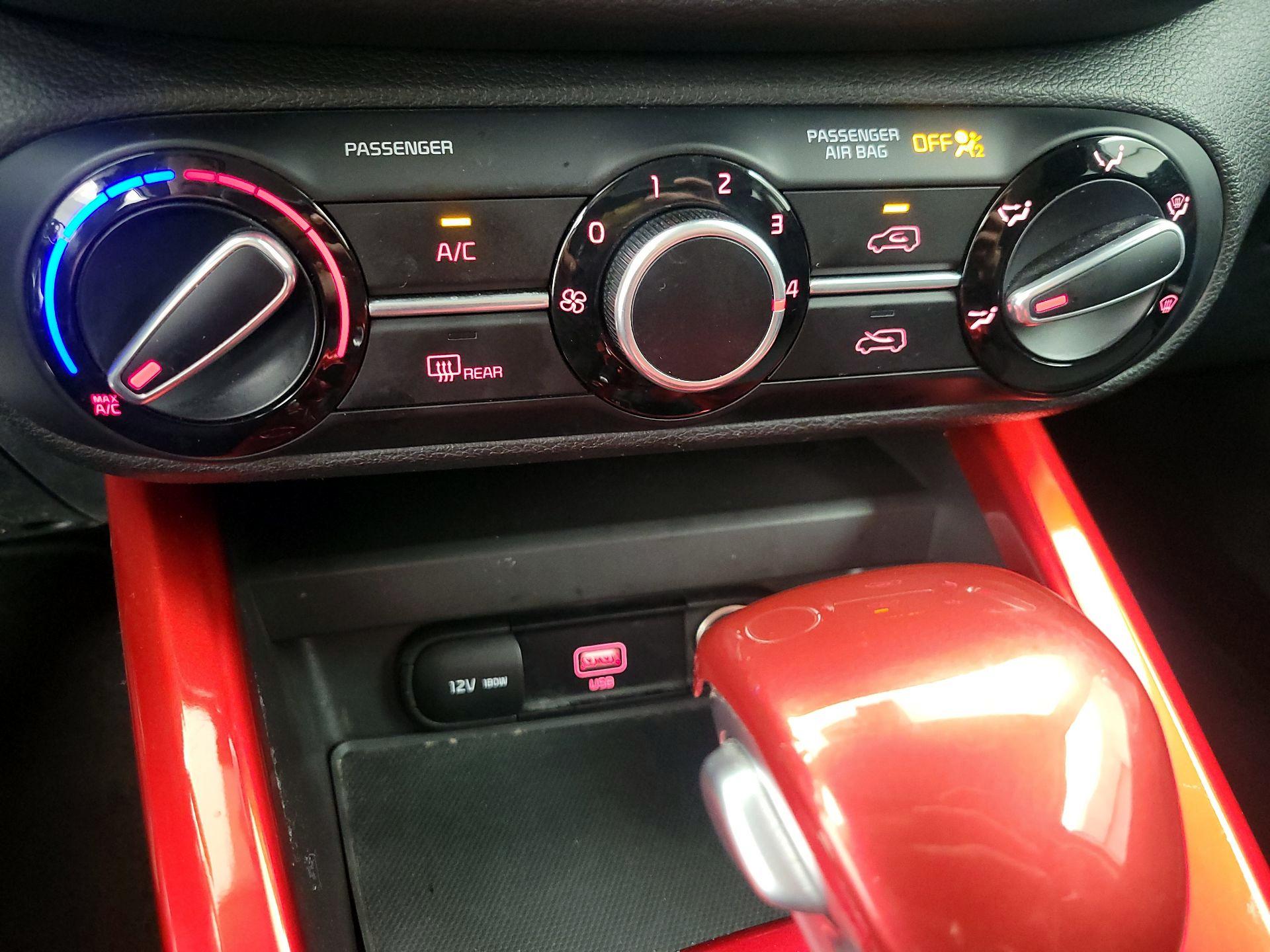 Thumbnail: 2020 Kia Soul - 16