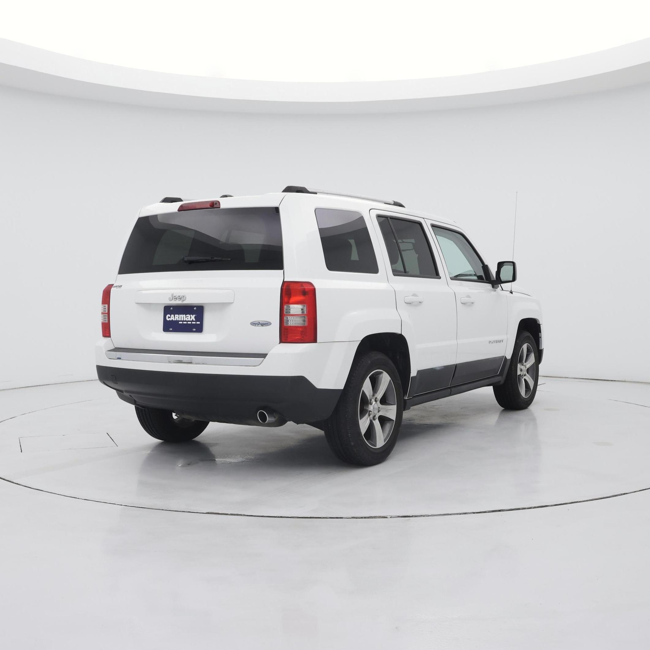 Thumbnail: 2017 Jeep Patriot - 8