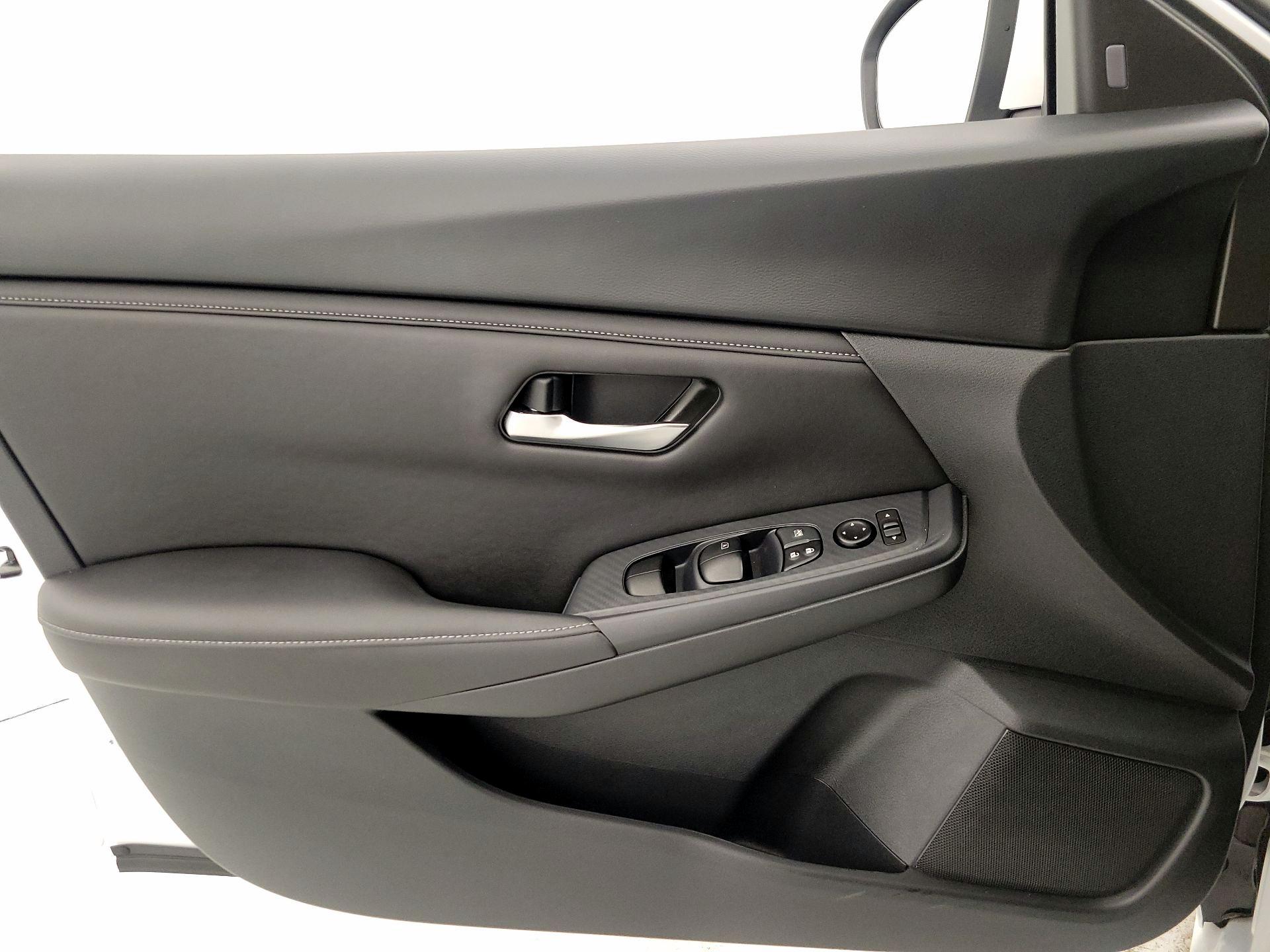 Thumbnail: 2023 Nissan Sentra - 12