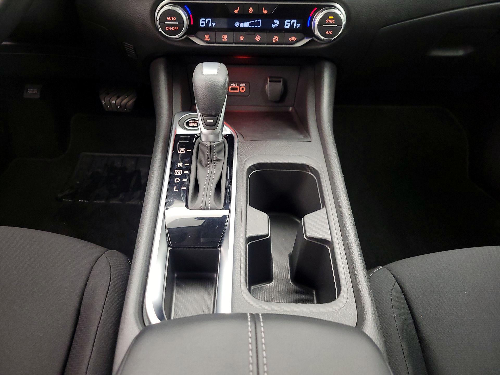 Thumbnail: 2023 Nissan Sentra - 17