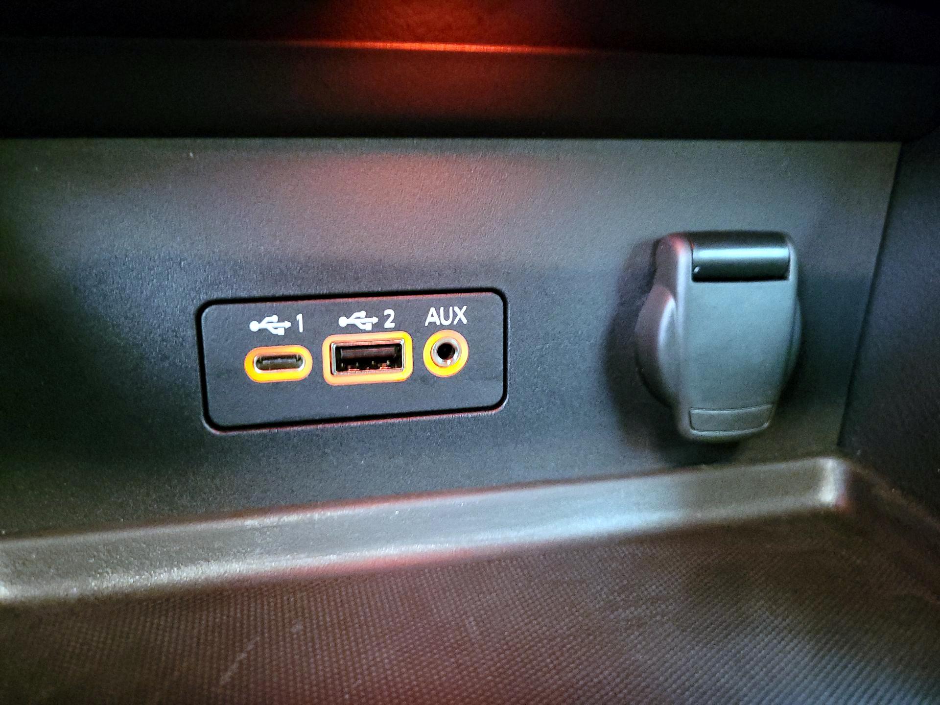 Thumbnail: 2023 Nissan Sentra - 18