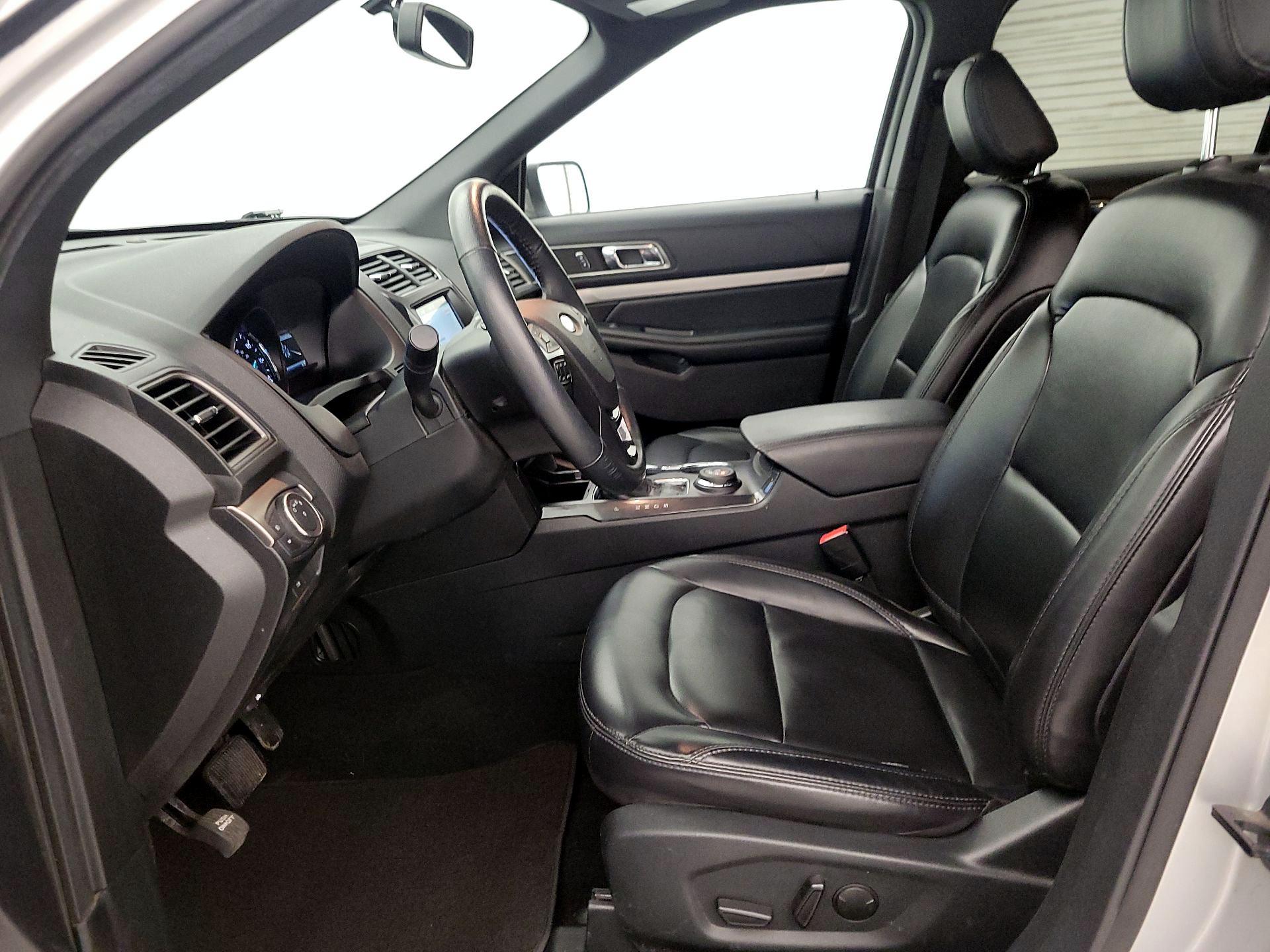 Thumbnail: 2019 Ford Explorer - 11