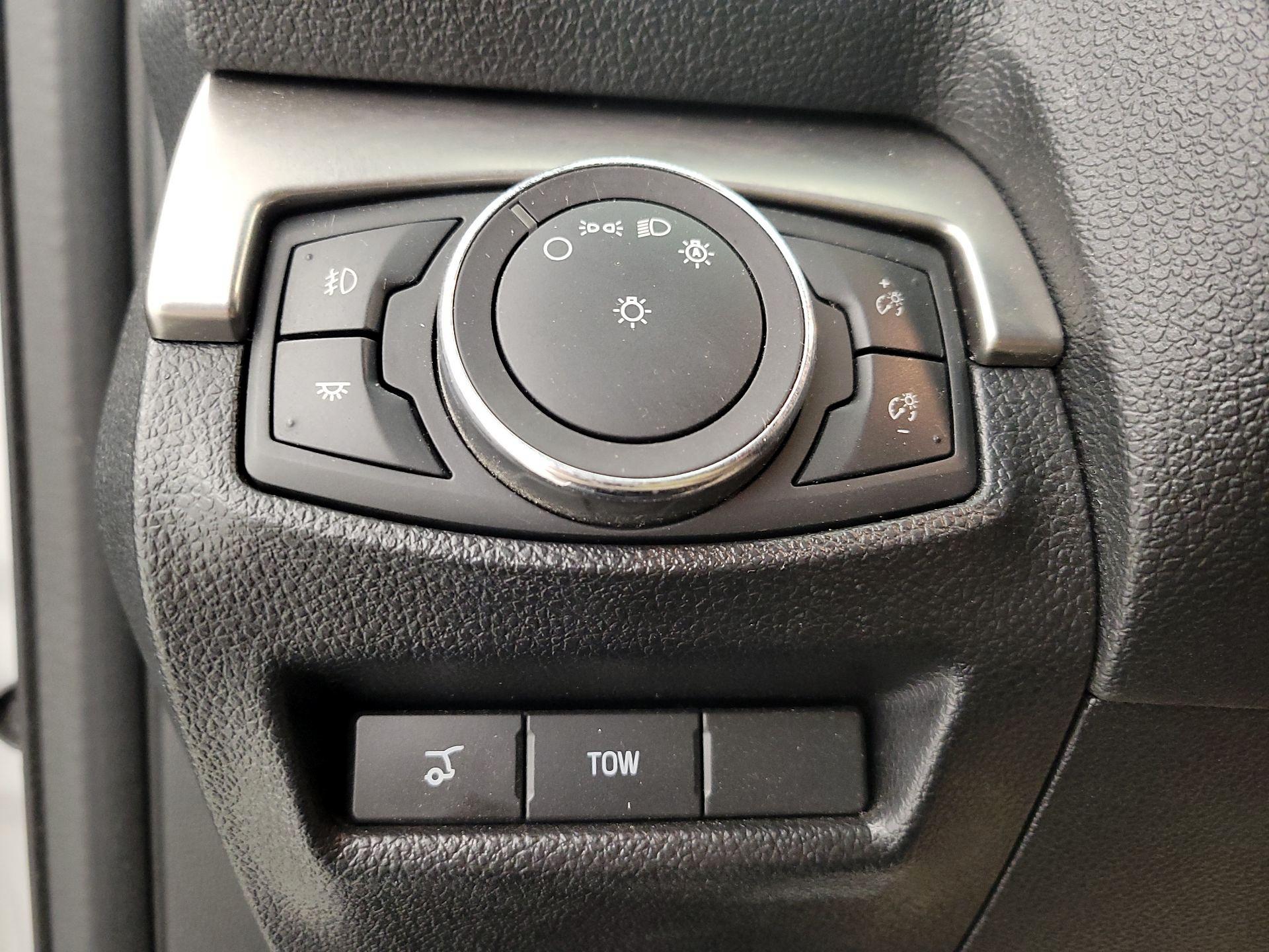 Thumbnail: 2019 Ford Explorer - 13