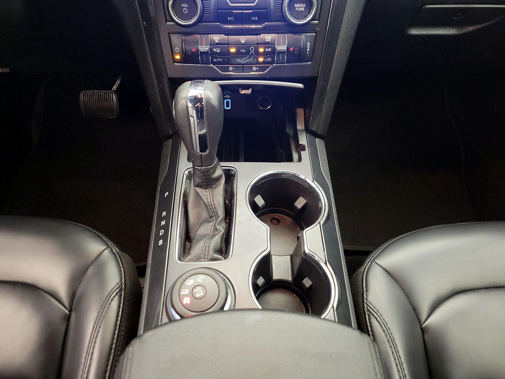 Thumbnail: 2019 Ford Explorer - 17