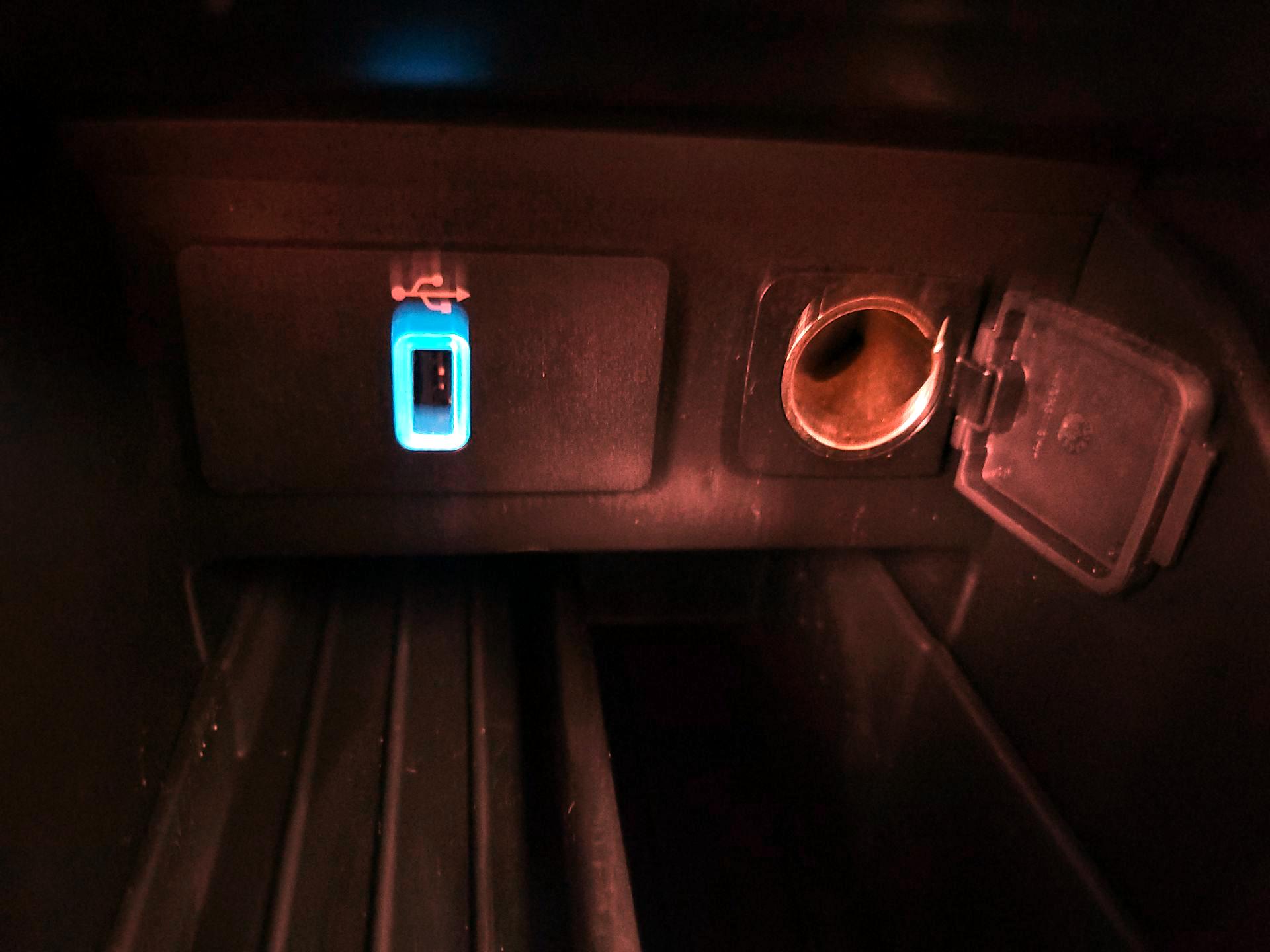 Thumbnail: 2019 Ford Explorer - 18