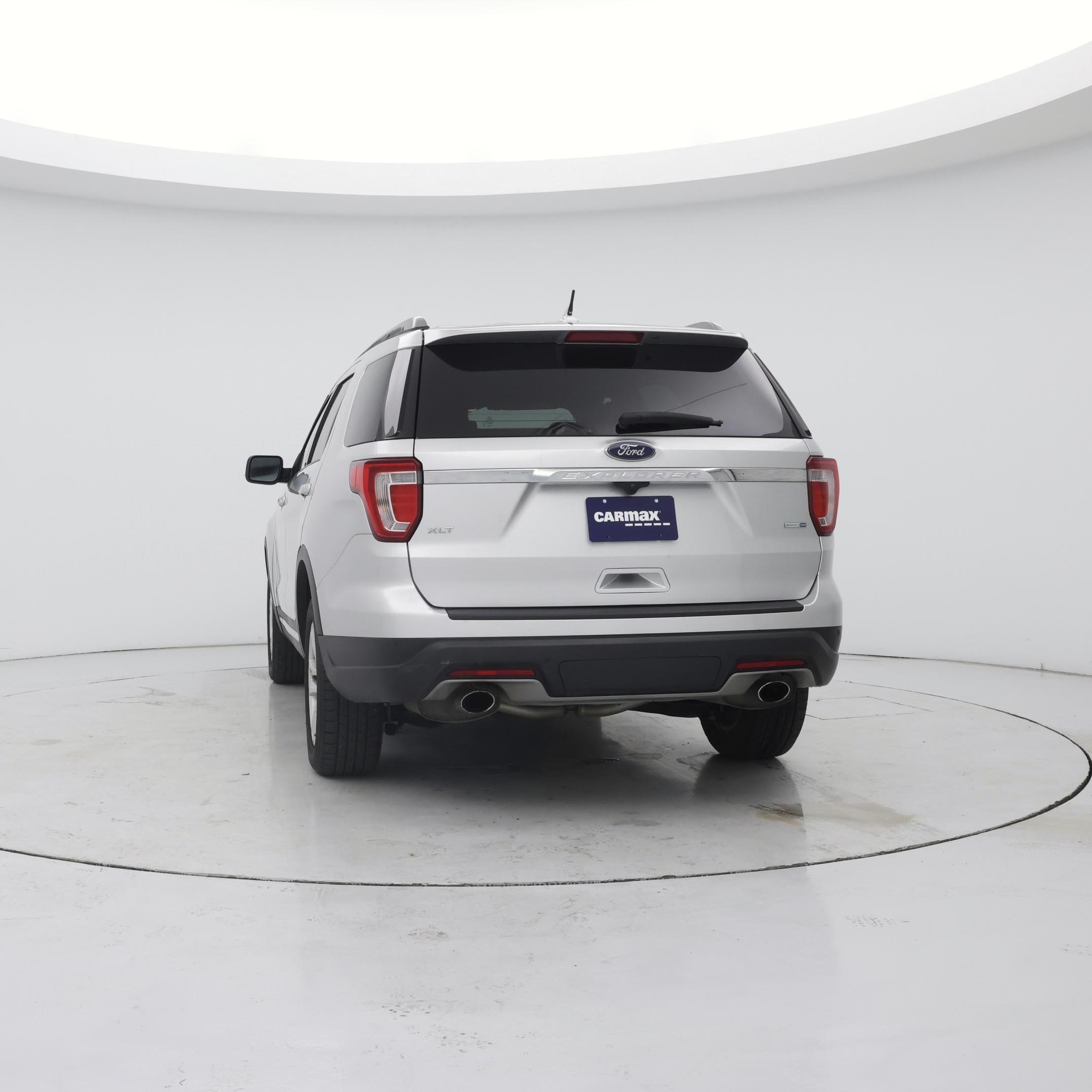 Thumbnail: 2019 Ford Explorer - 6