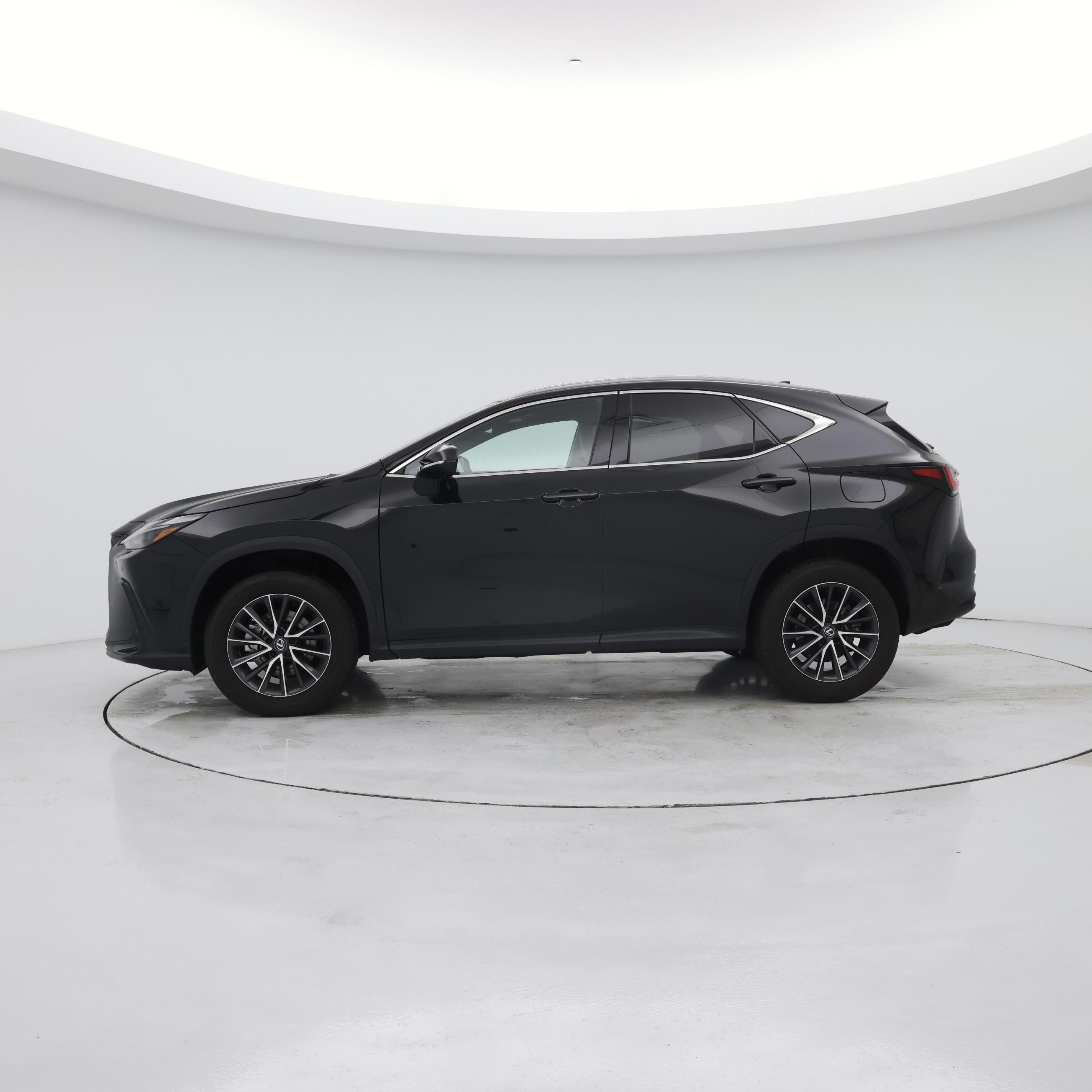 Thumbnail: 2024 Lexus NX - 3