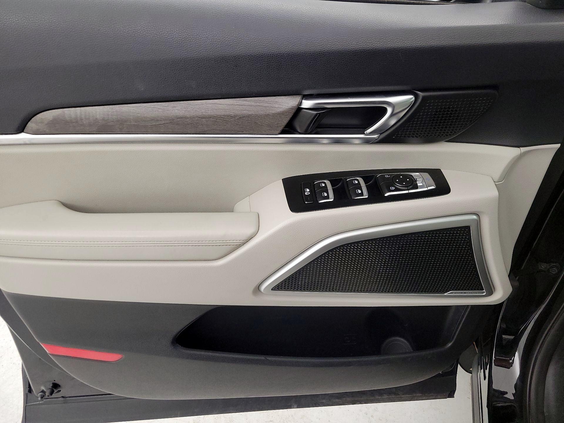 Thumbnail: 2020 Kia Telluride - 12