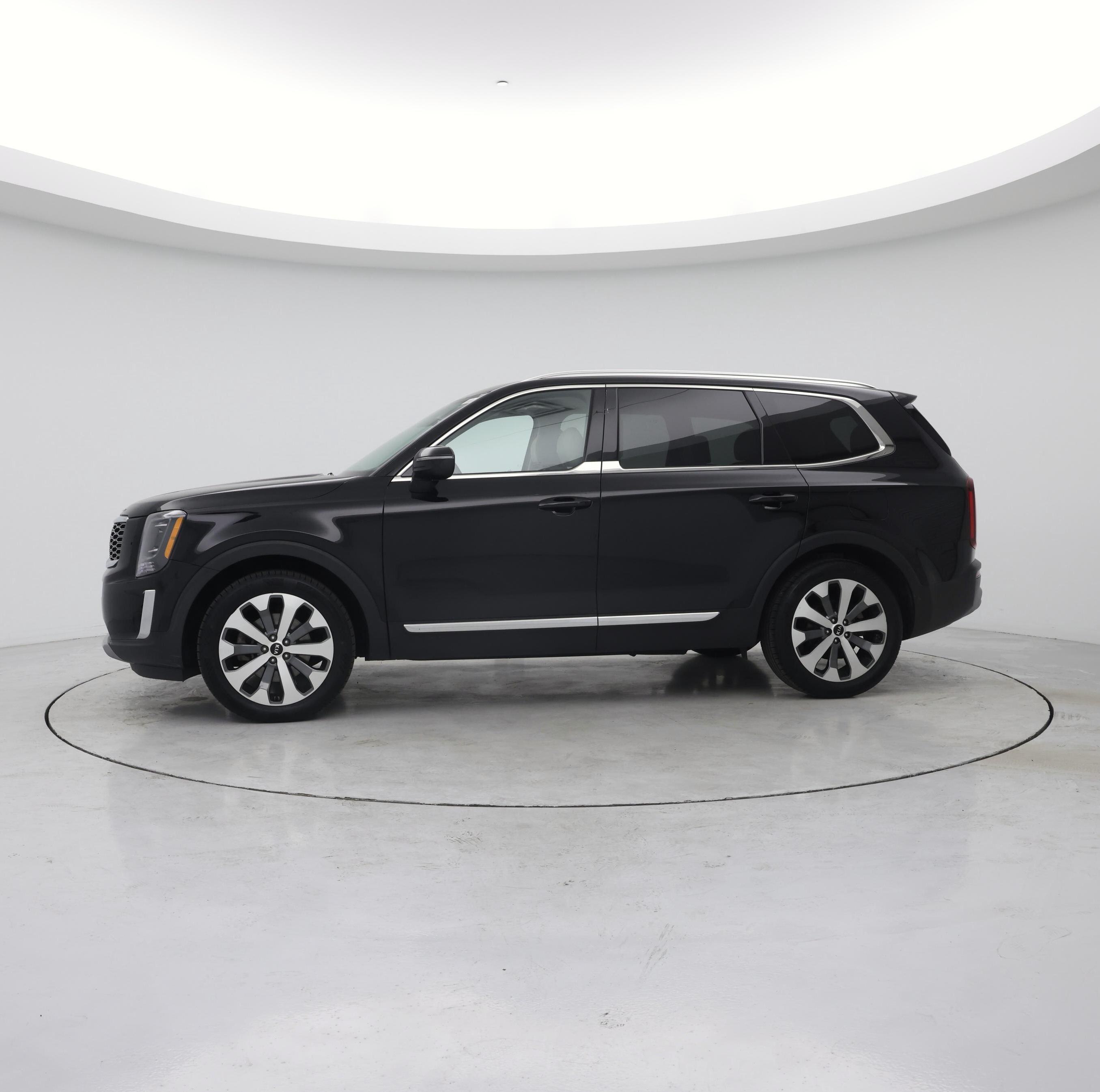 Thumbnail: 2020 Kia Telluride - 3