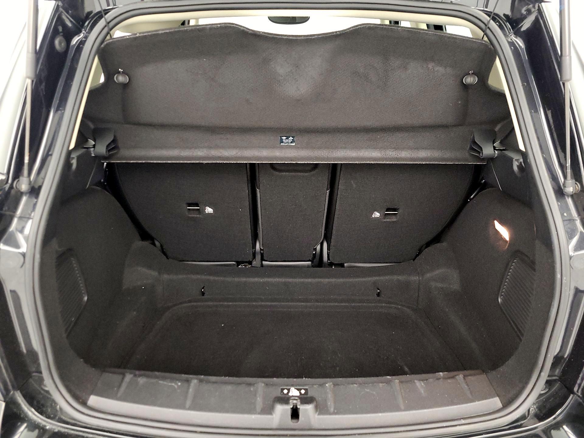 Thumbnail: 2016 MINI Cooper Countryman - 19