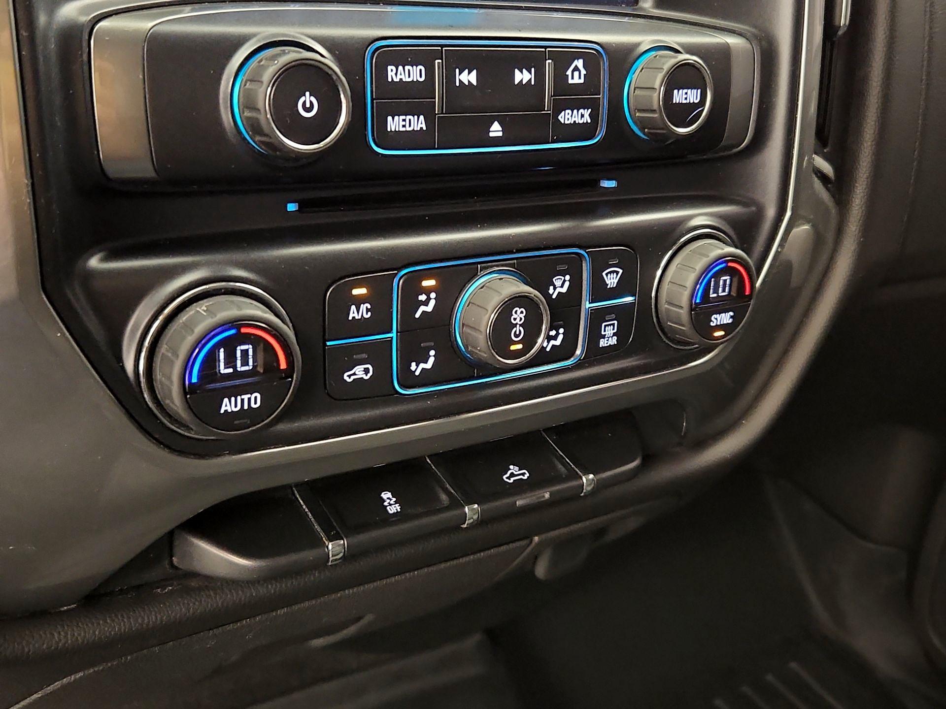 Thumbnail: 2017 Chevrolet Silverado 1500 - 16