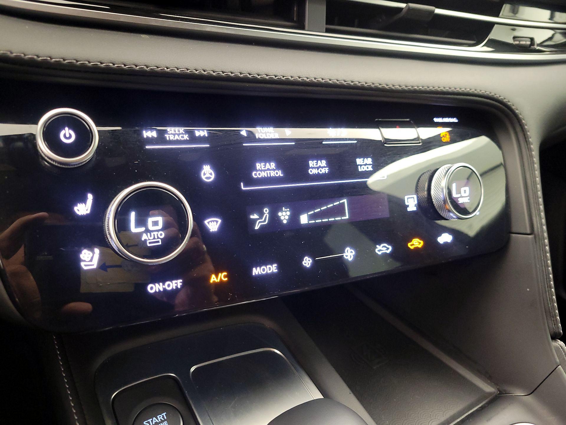 Thumbnail: 2025 INFINITI QX60 - 17